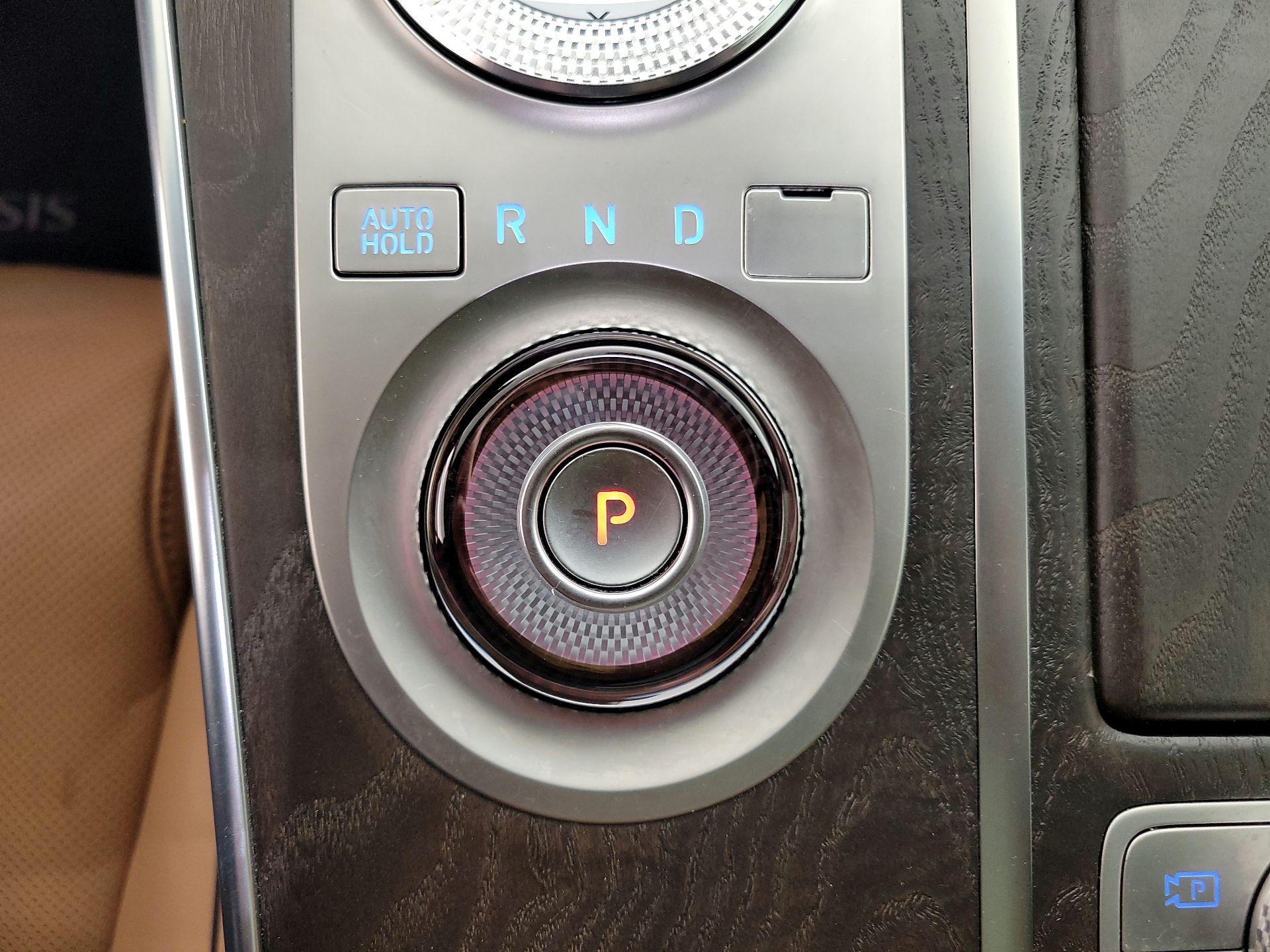 Thumbnail: 2022 Genesis GV80 - 18