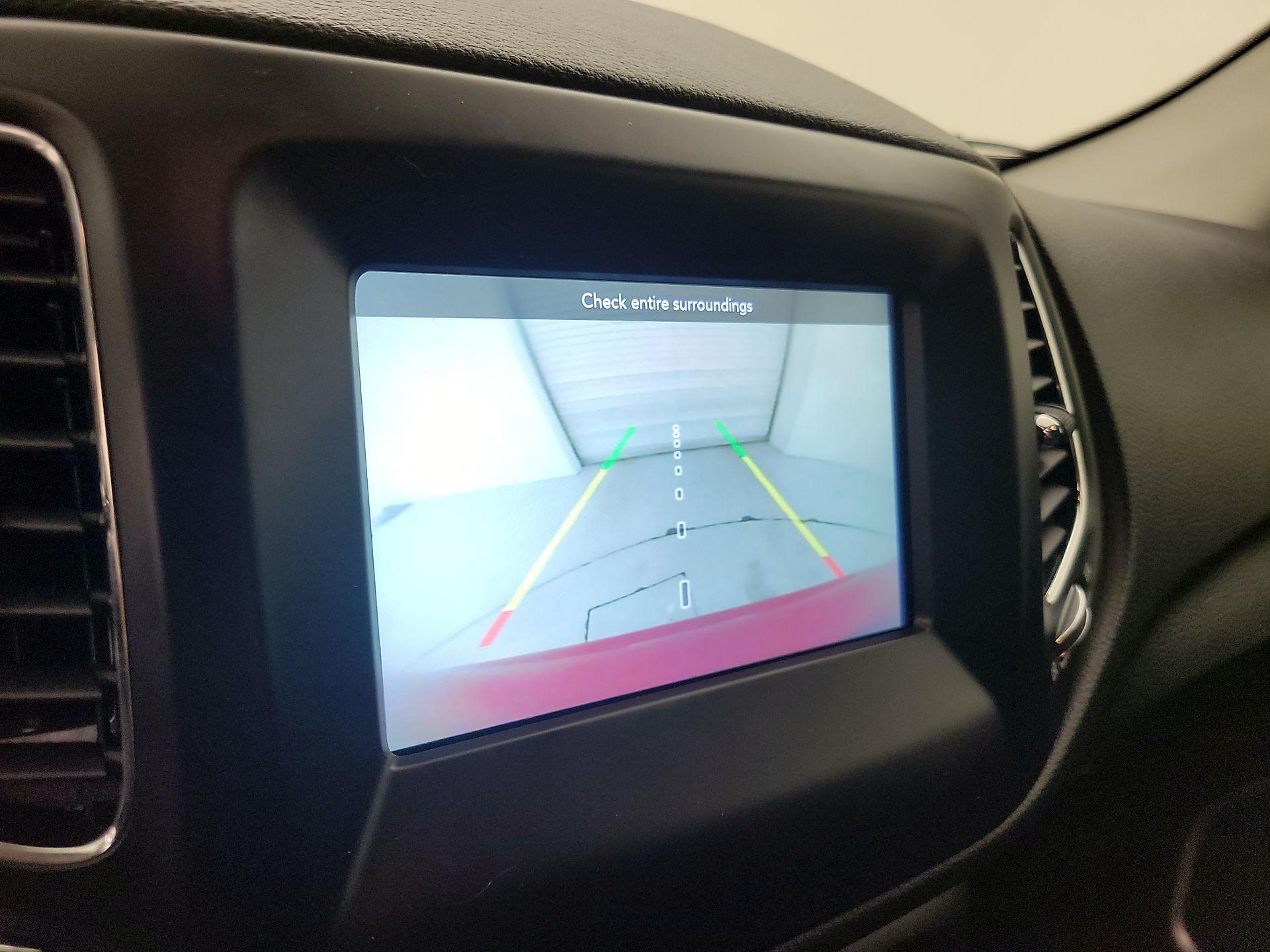 Thumbnail: 2020 Jeep Compass - 14