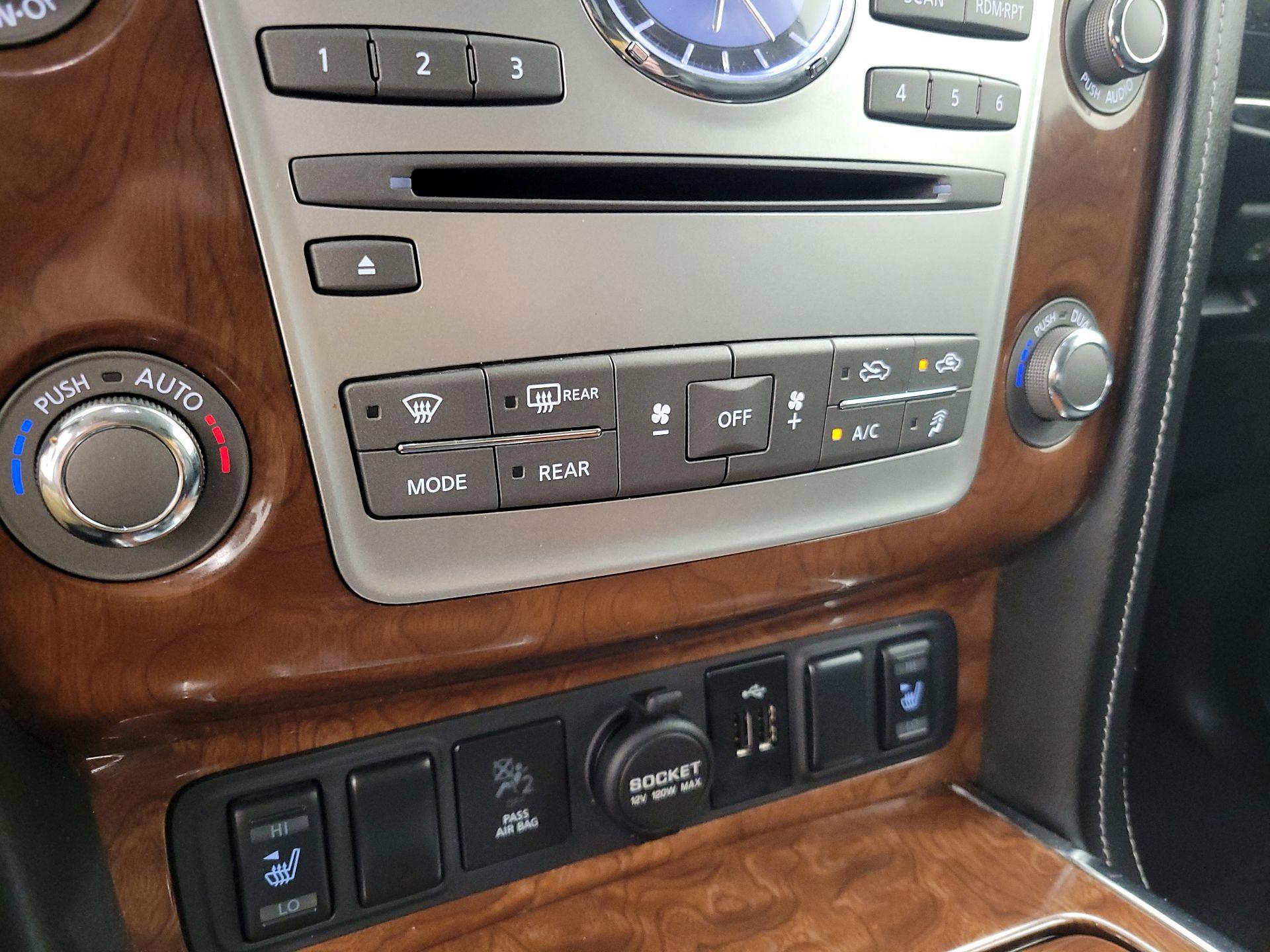 Thumbnail: 2019 INFINITI QX80 - 17