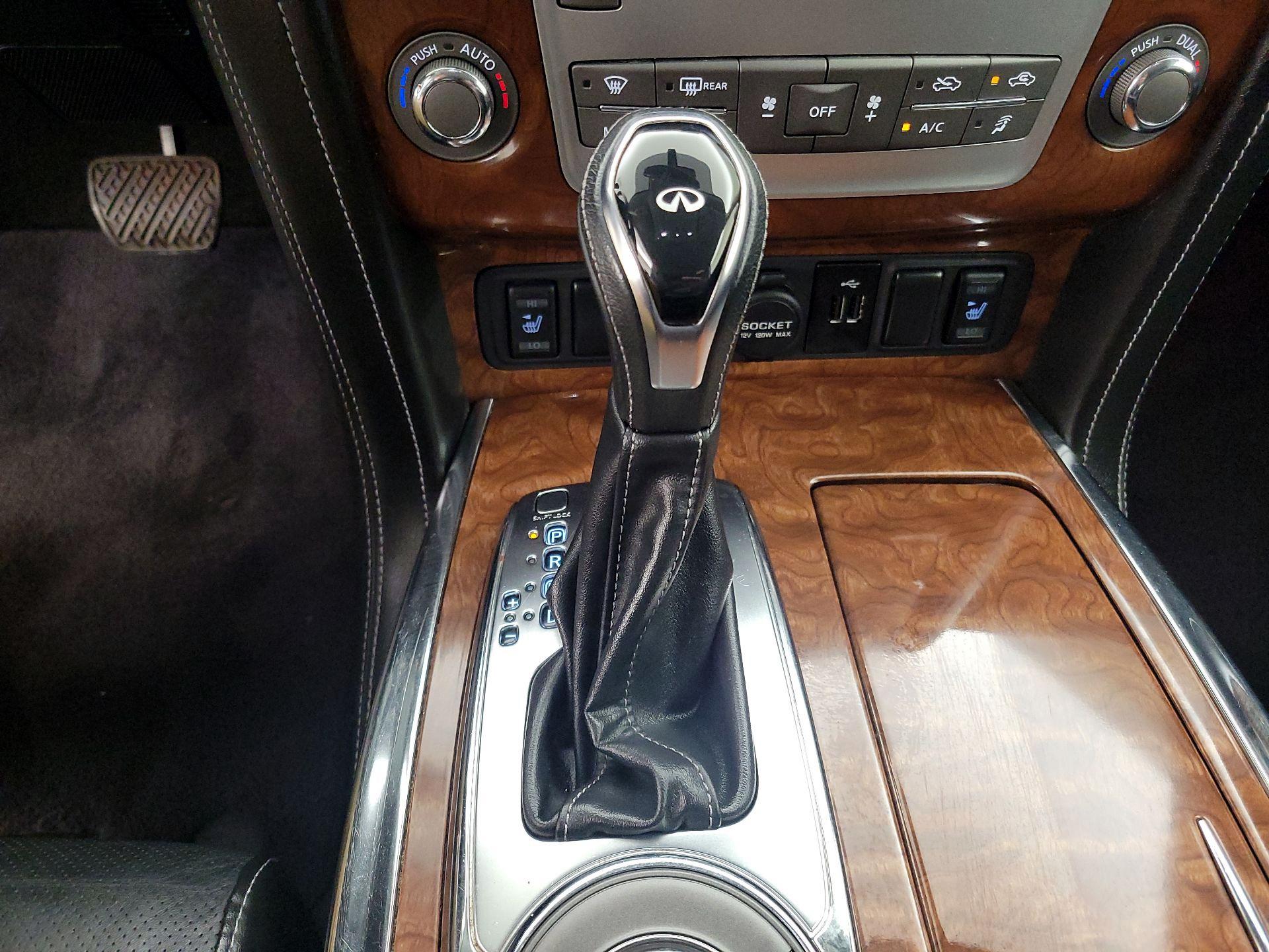 Thumbnail: 2019 INFINITI QX80 - 18