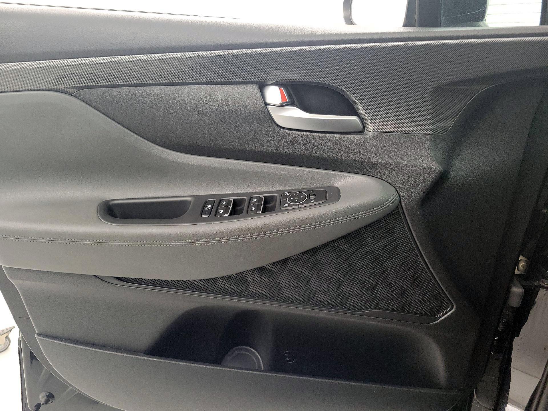 Thumbnail: 2023 Hyundai Santa Fe - 12