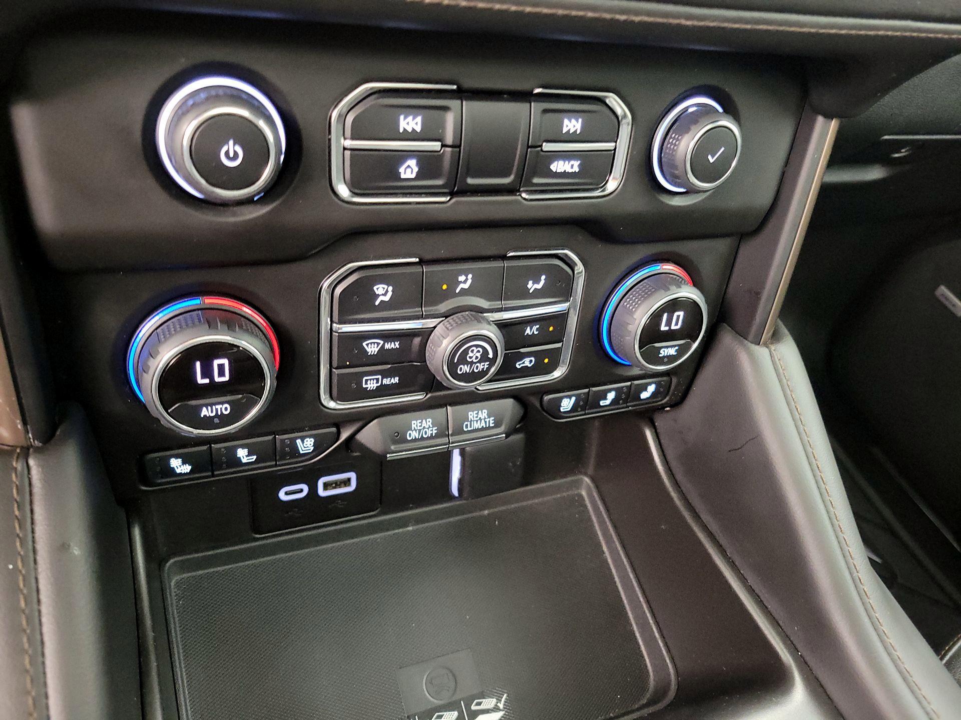 Thumbnail: 2023 Chevrolet Tahoe - 17