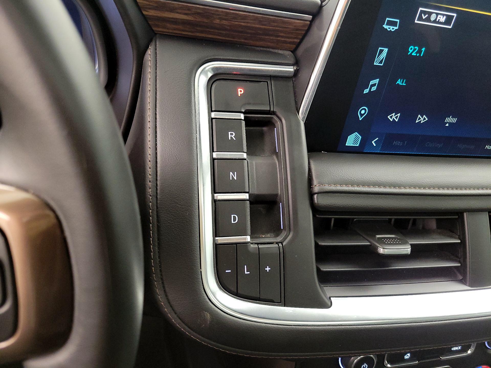 Thumbnail: 2023 Chevrolet Tahoe - 18