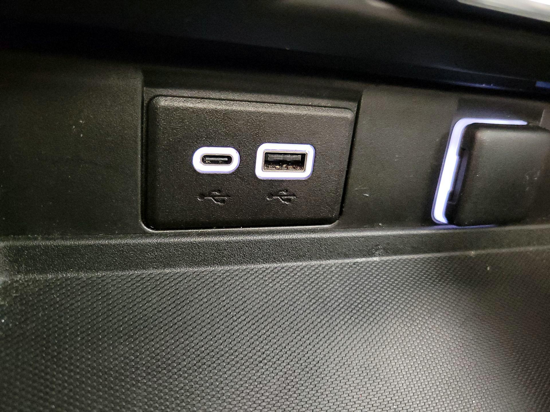 Thumbnail: 2023 Chevrolet Tahoe - 19