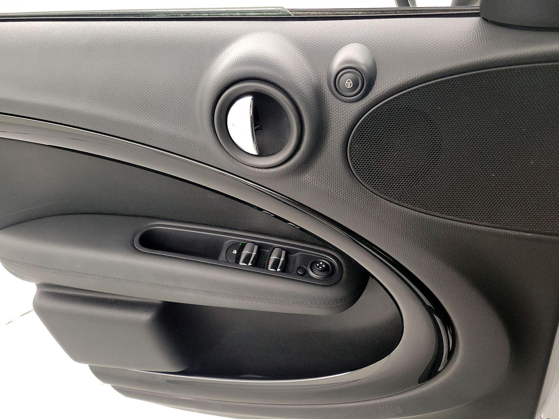 Thumbnail: 2015 MINI Cooper Countryman - 12