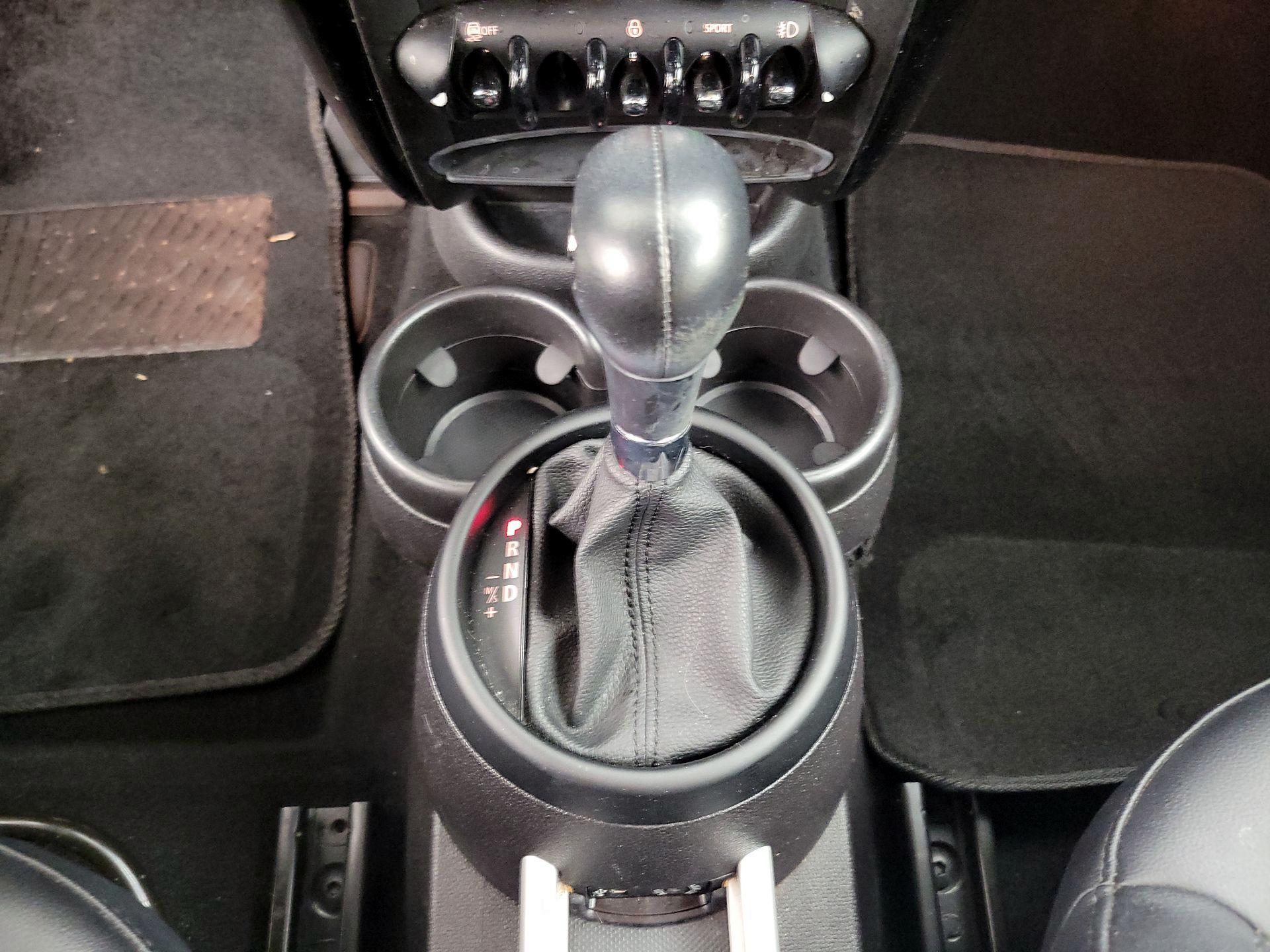 Thumbnail: 2015 MINI Cooper Countryman - 16