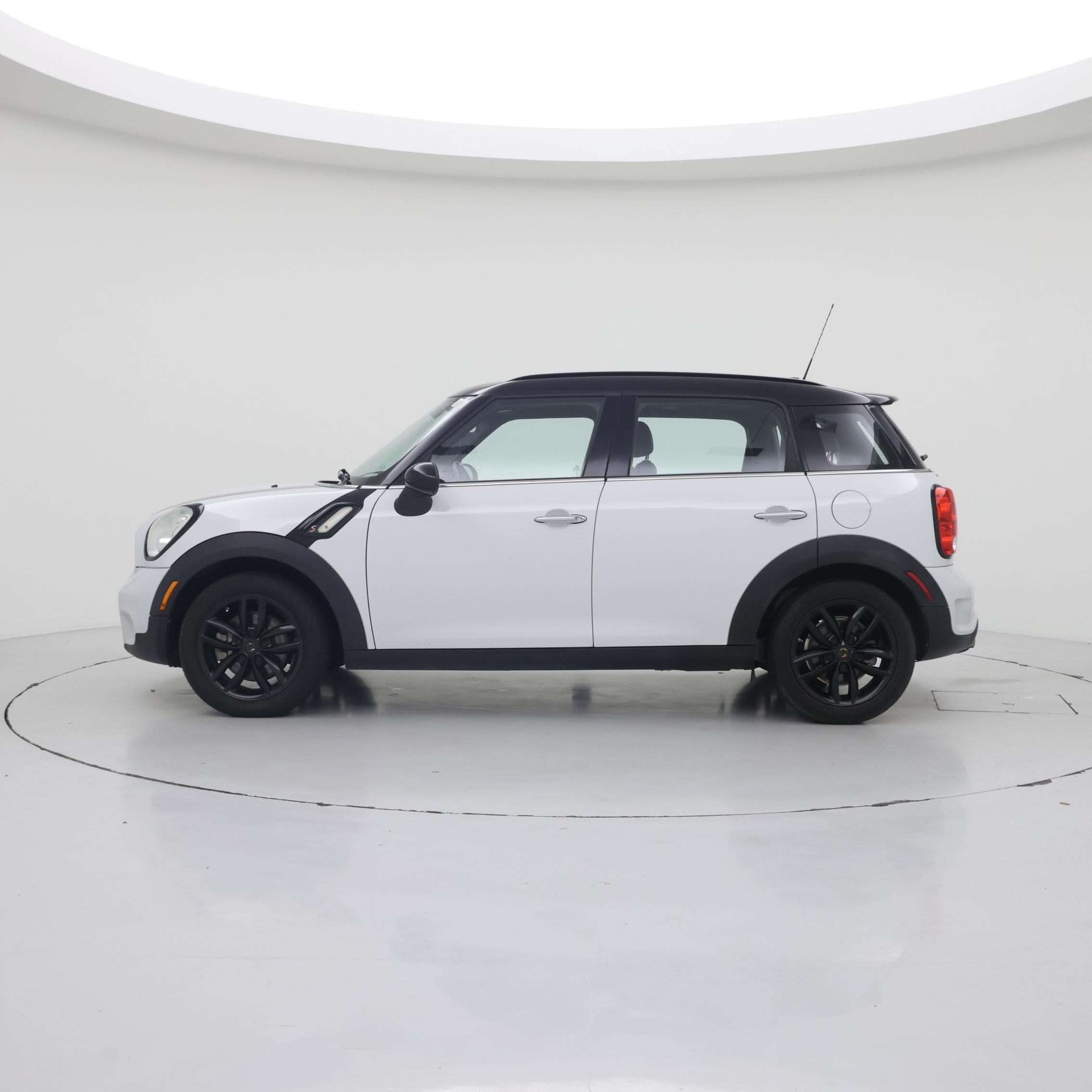 Thumbnail: 2015 MINI Cooper Countryman - 3