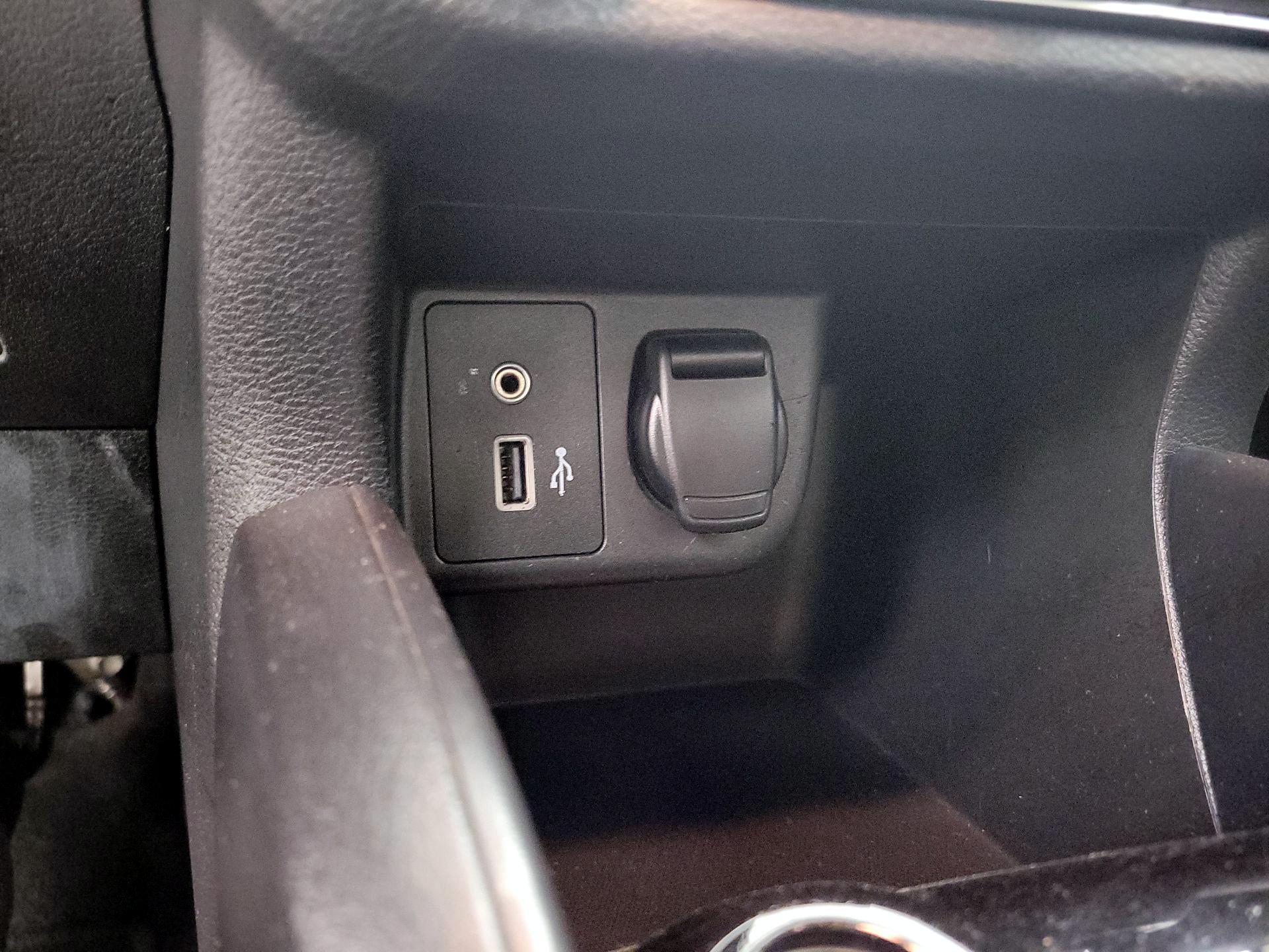 Thumbnail: 2020 Nissan Versa - 18