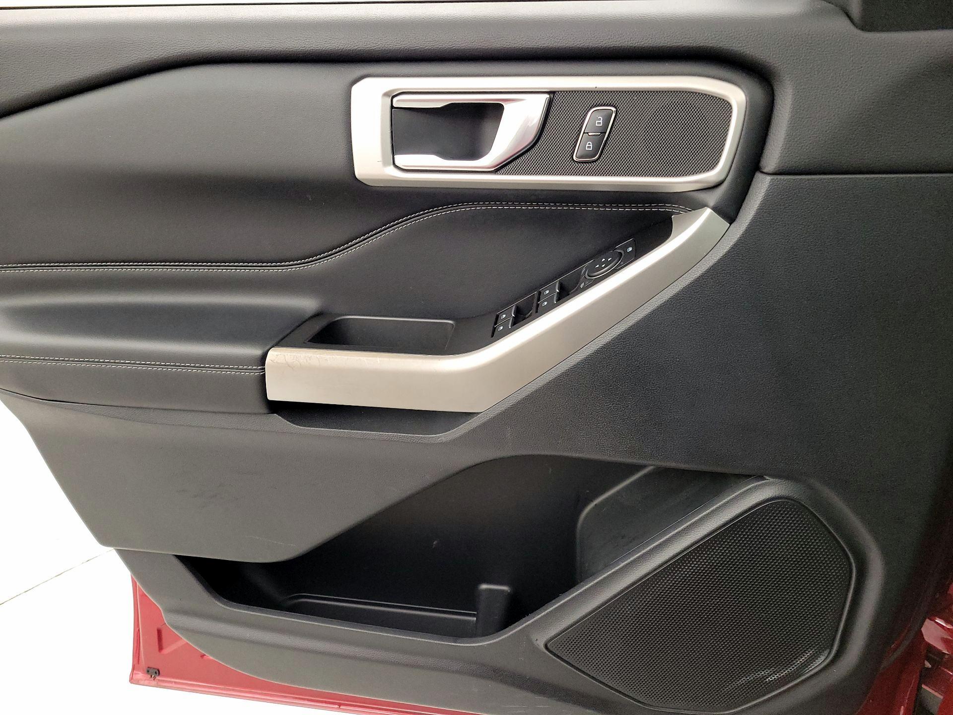 Thumbnail: 2020 Ford Explorer - 12