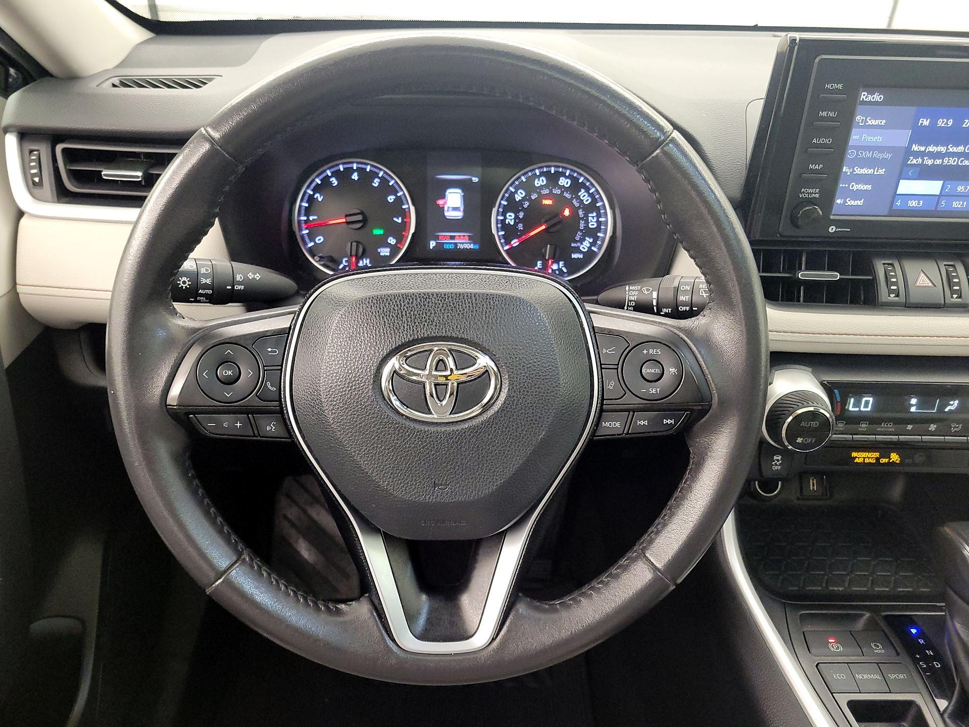 Thumbnail: 2020 Toyota RAV4 - 10