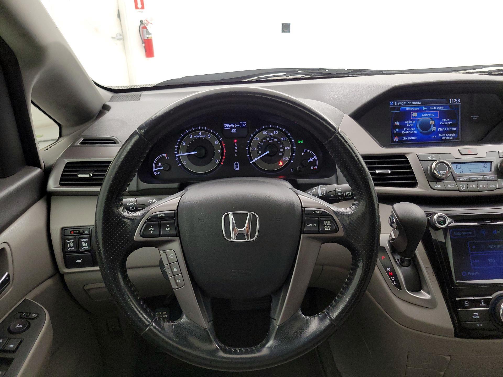 Thumbnail: 2017 Honda Odyssey - 10