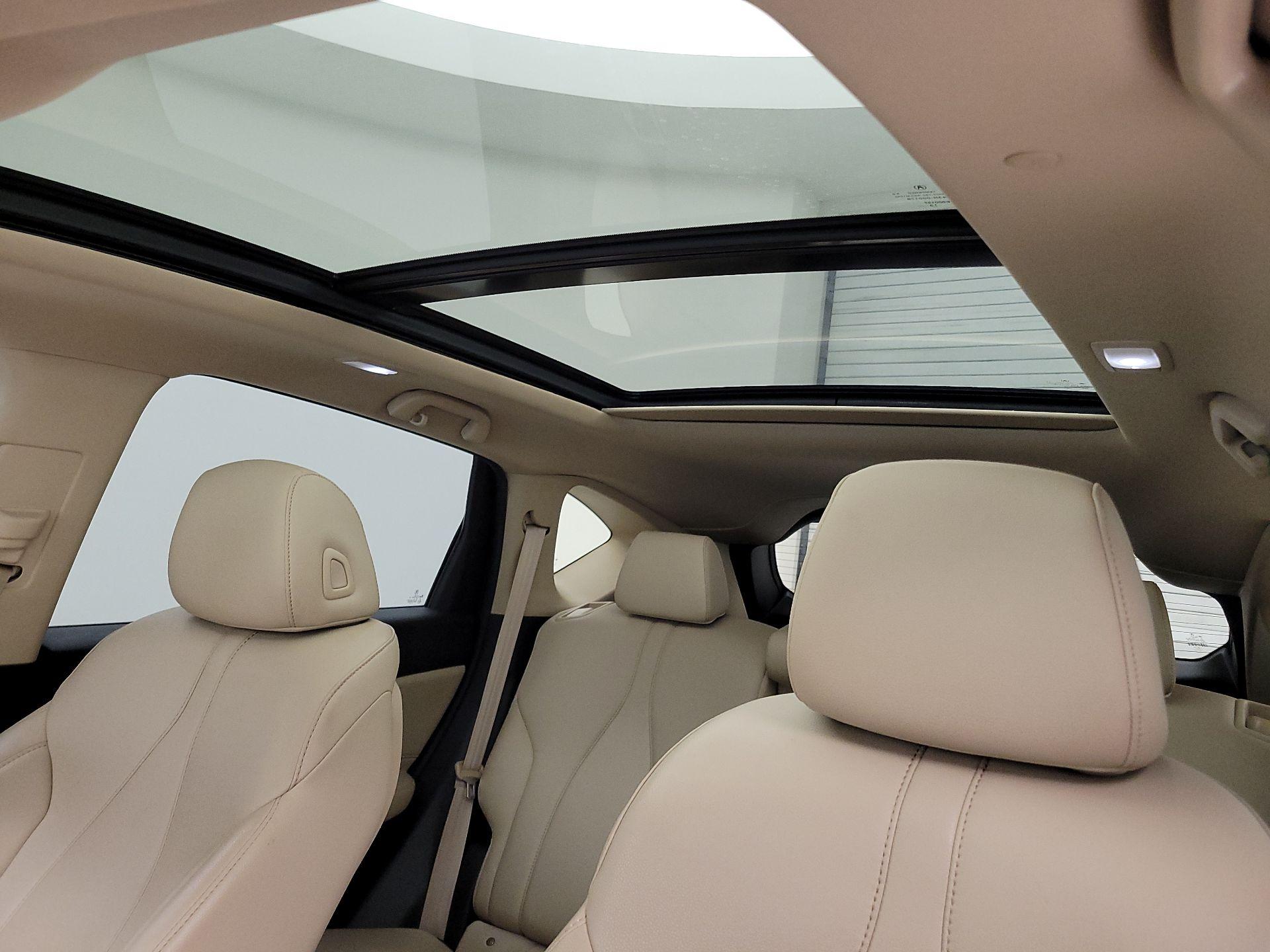 Thumbnail: 2019 Acura RDX - 19