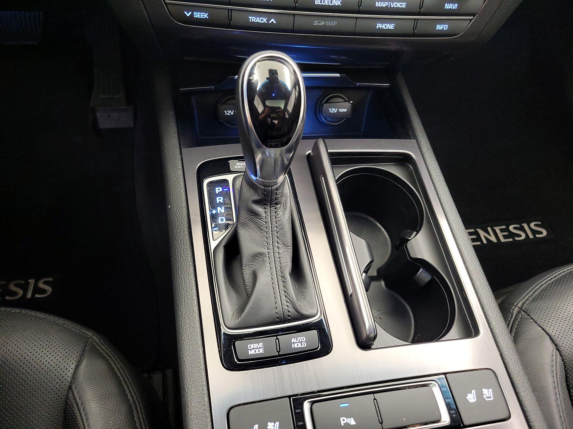 Thumbnail: 2017 Genesis G80 - 18