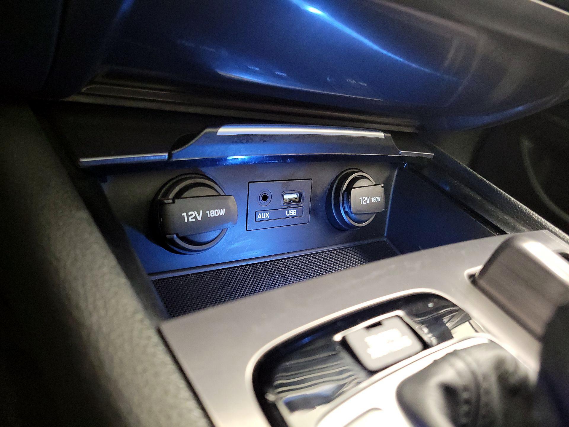 Thumbnail: 2017 Genesis G80 - 19