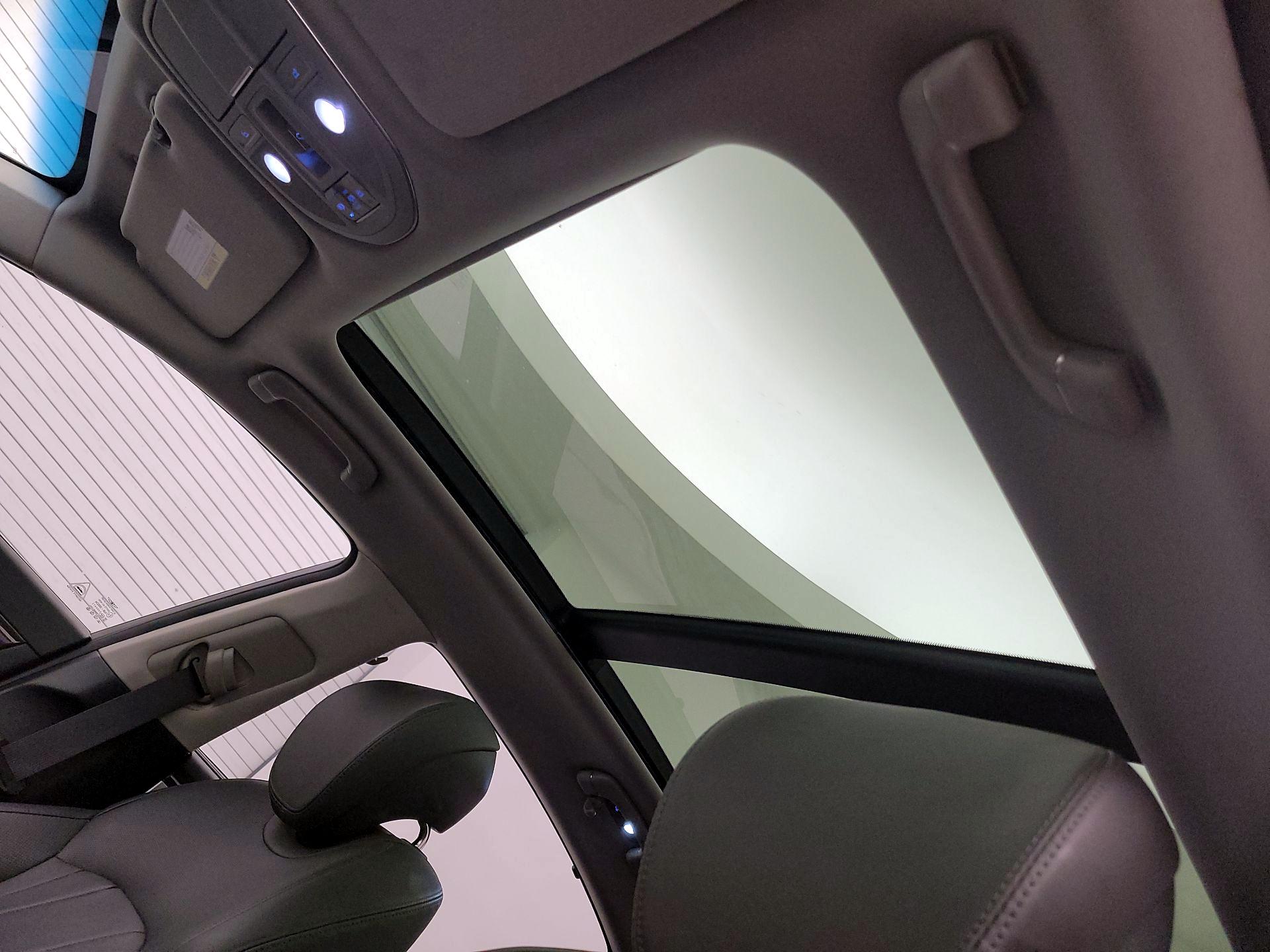 Thumbnail: 2017 Genesis G80 - 20