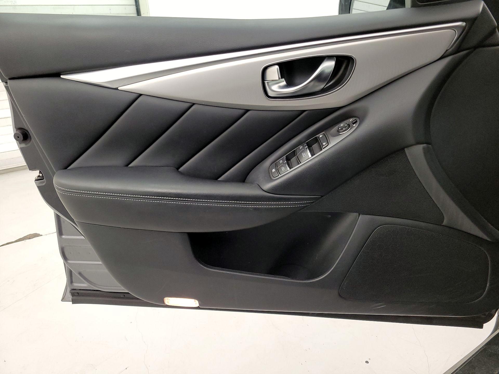 Thumbnail: 2020 INFINITI Q50 - 12