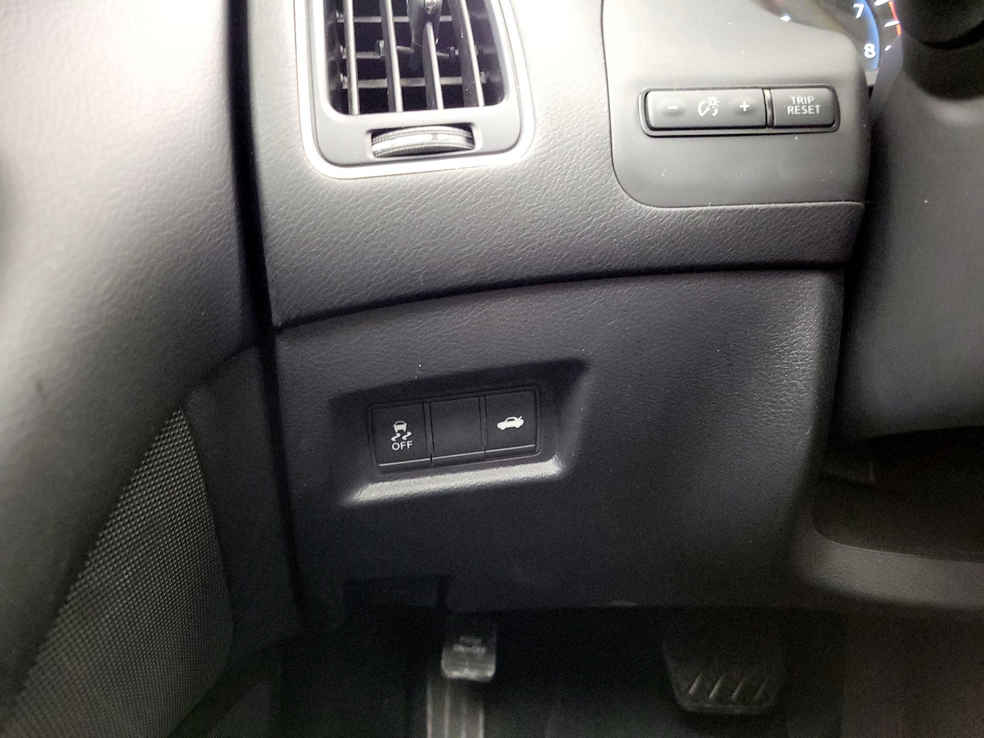 Thumbnail: 2020 INFINITI Q50 - 13