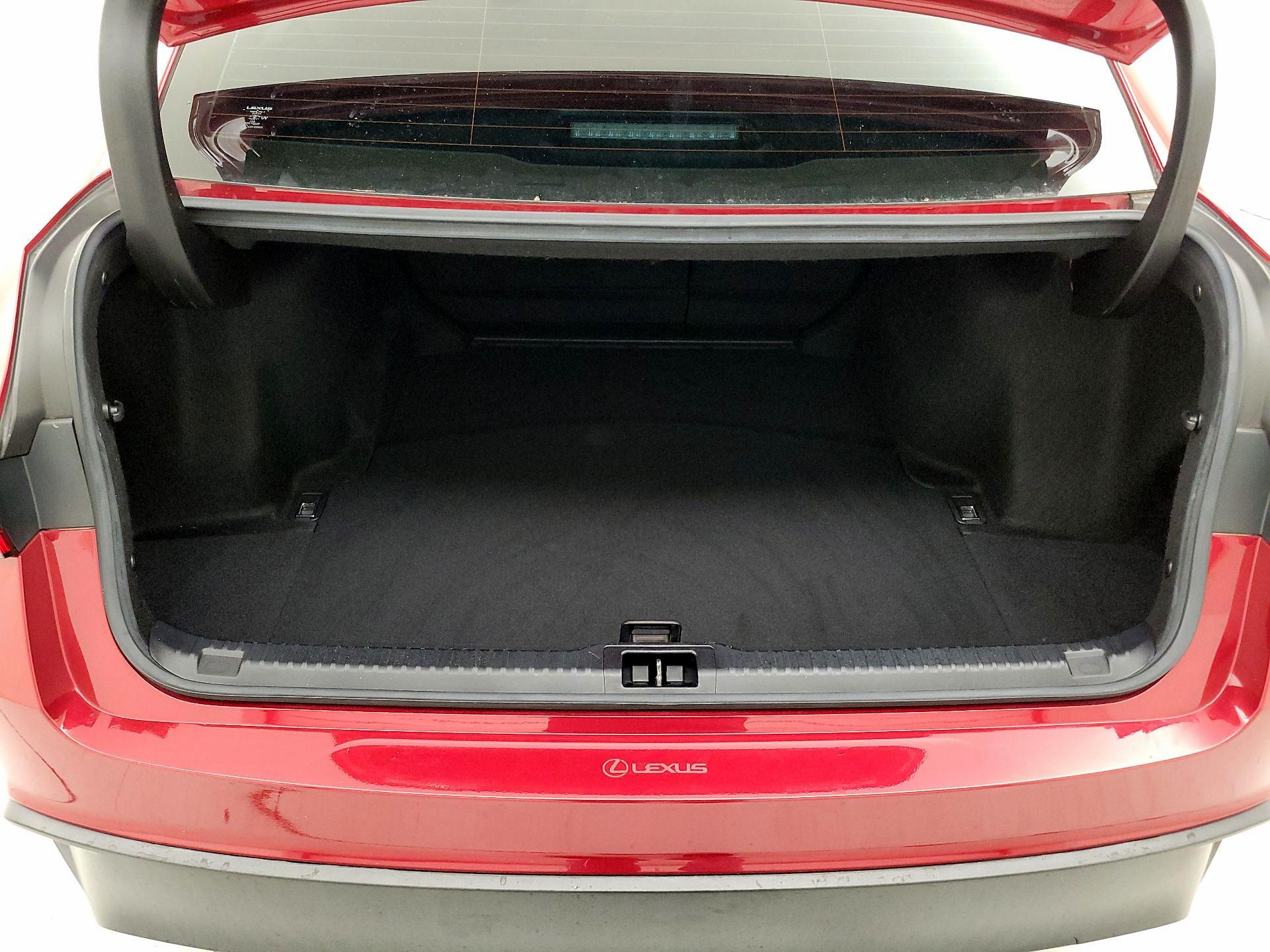 Thumbnail: 2021 Lexus IS - 20