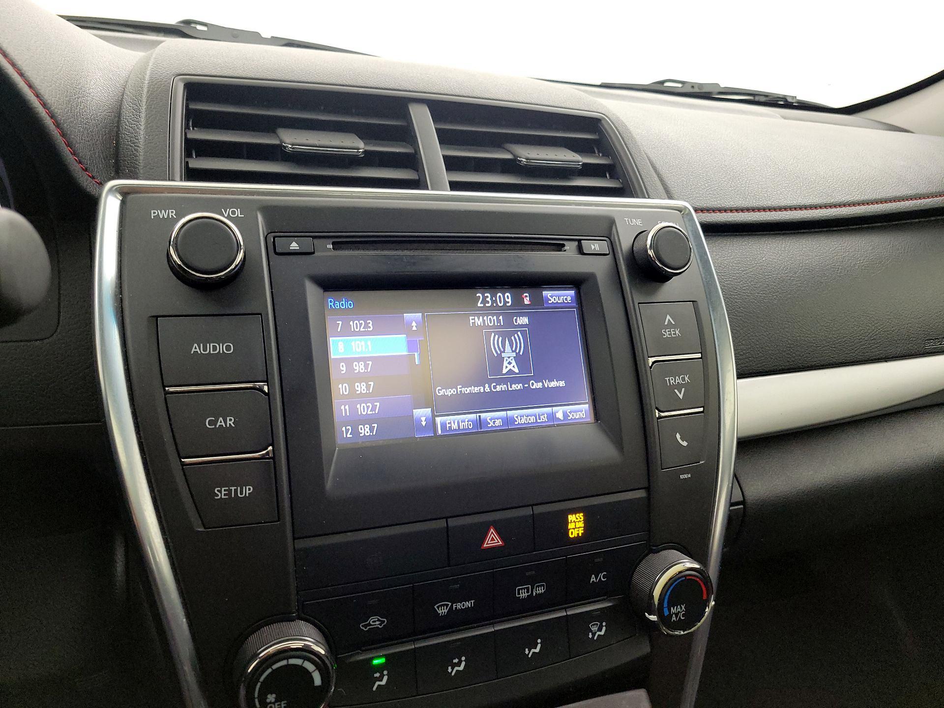 Thumbnail: 2017 Toyota Camry - 15