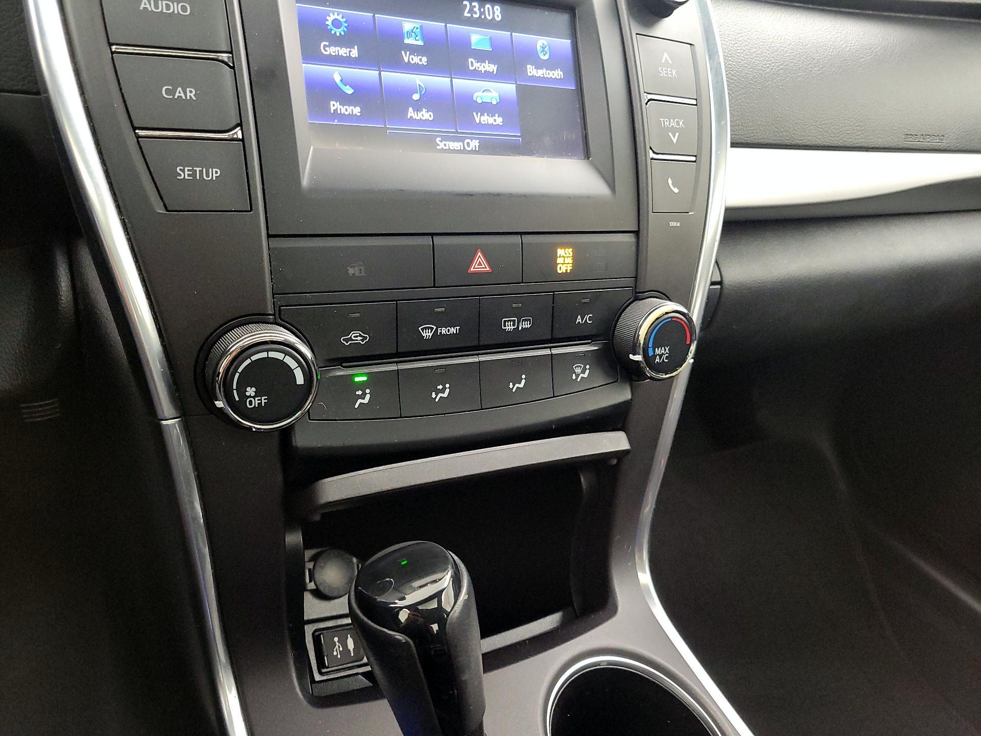 Thumbnail: 2017 Toyota Camry - 16