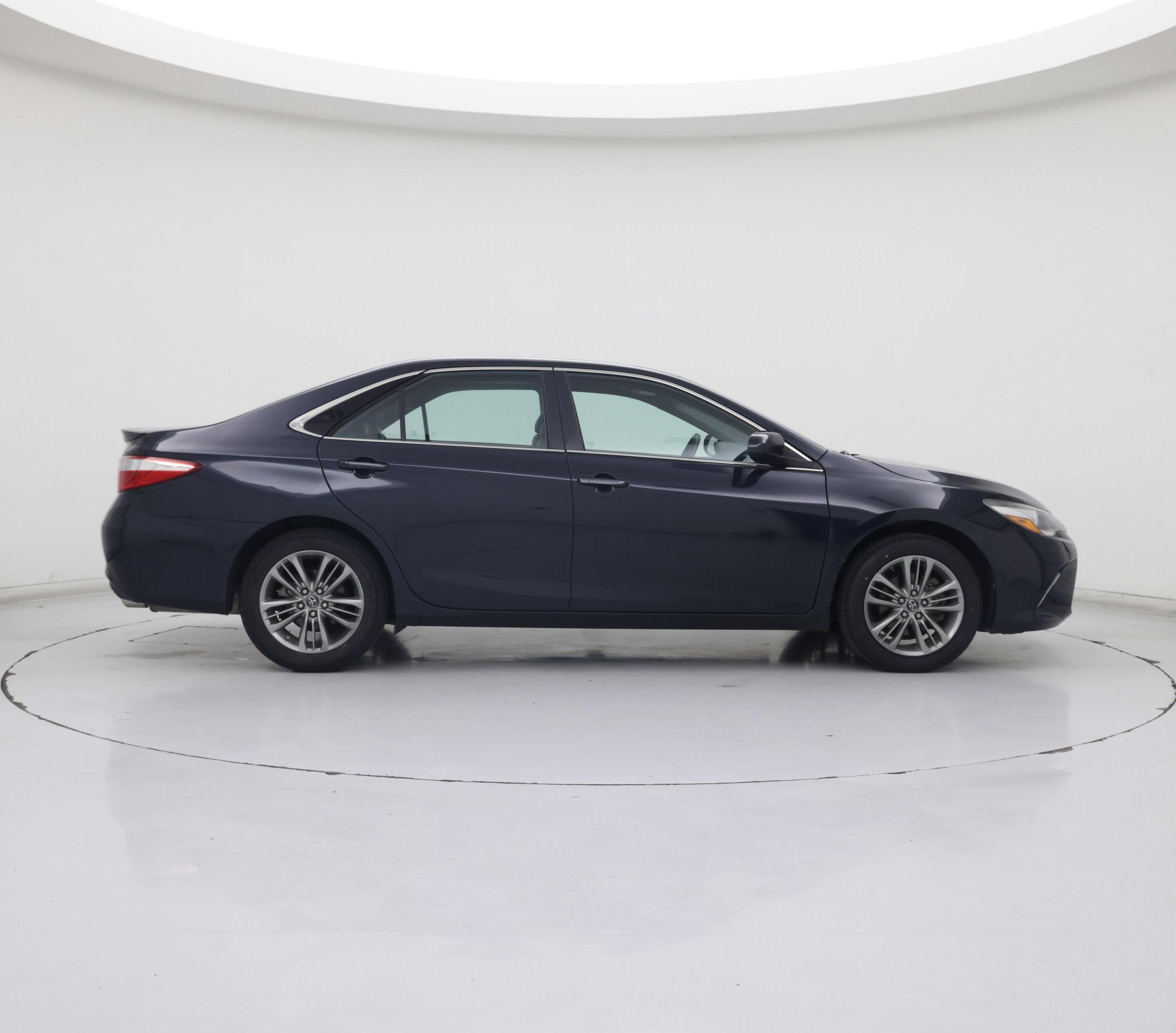 Thumbnail: 2017 Toyota Camry - 7