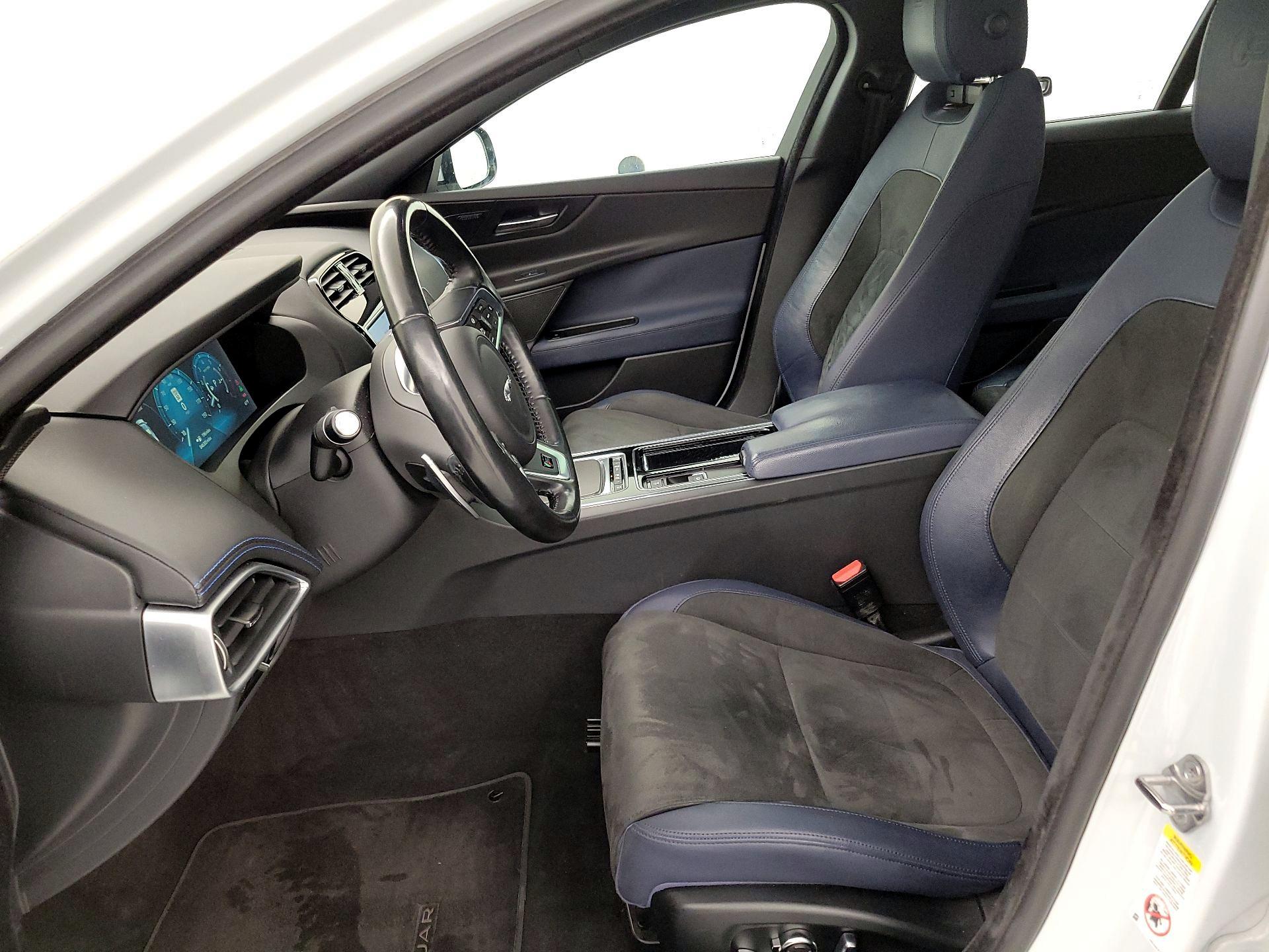 Thumbnail: 2019 Jaguar XE - 11