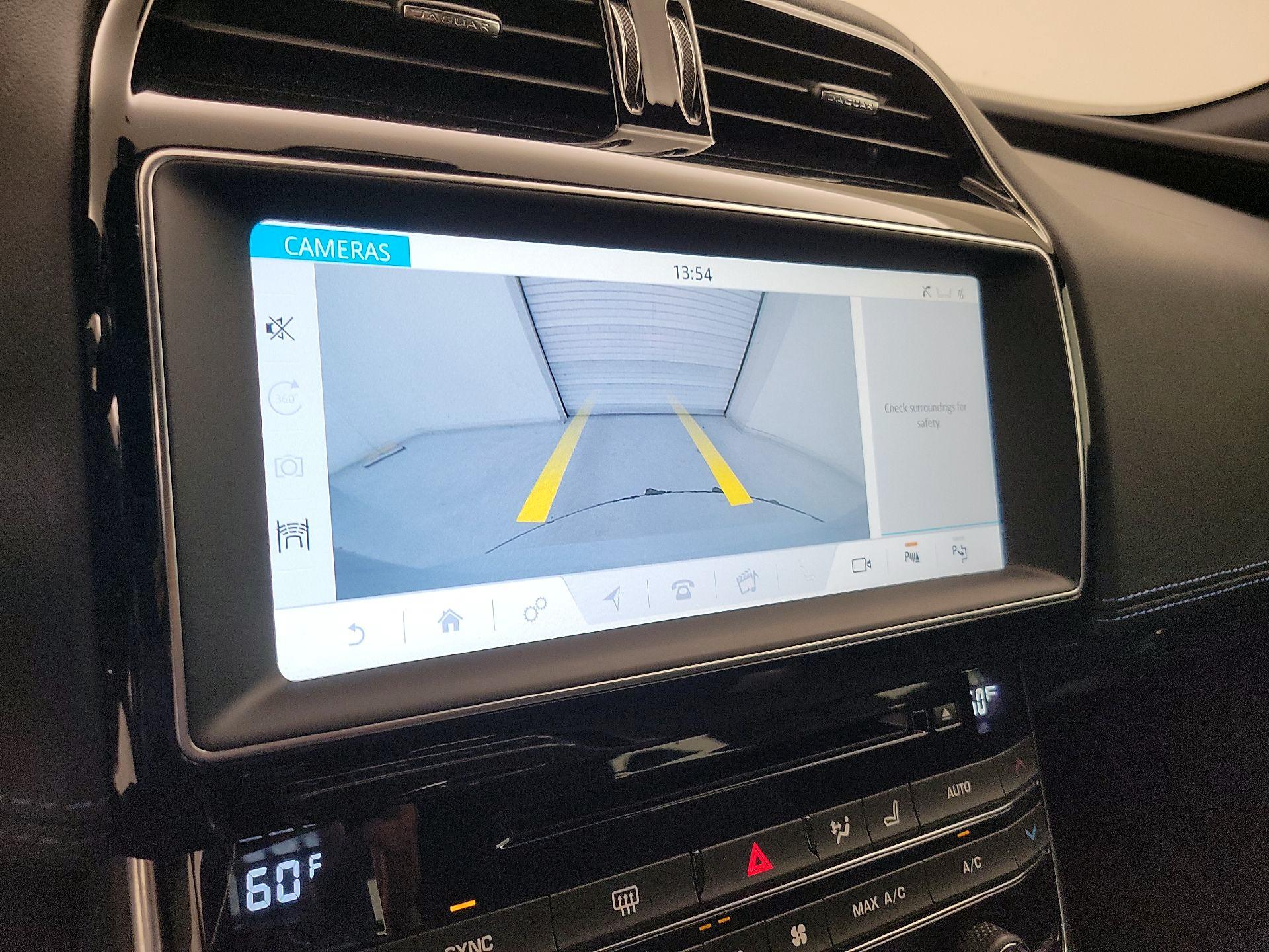 Thumbnail: 2019 Jaguar XE - 14