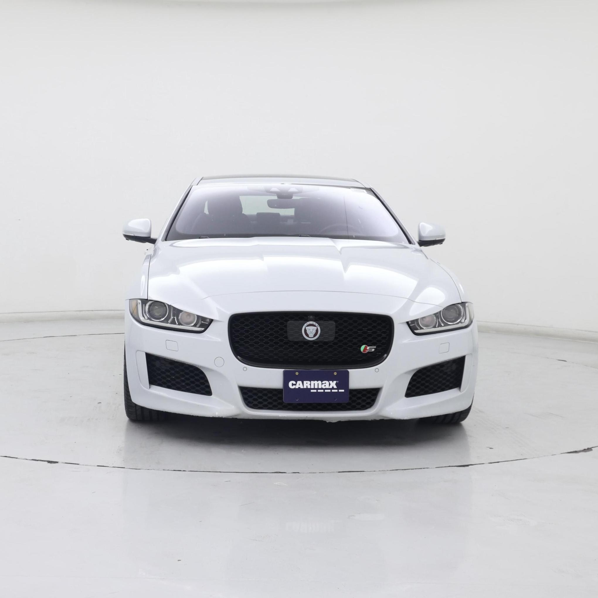 Thumbnail: 2019 Jaguar XE - 5