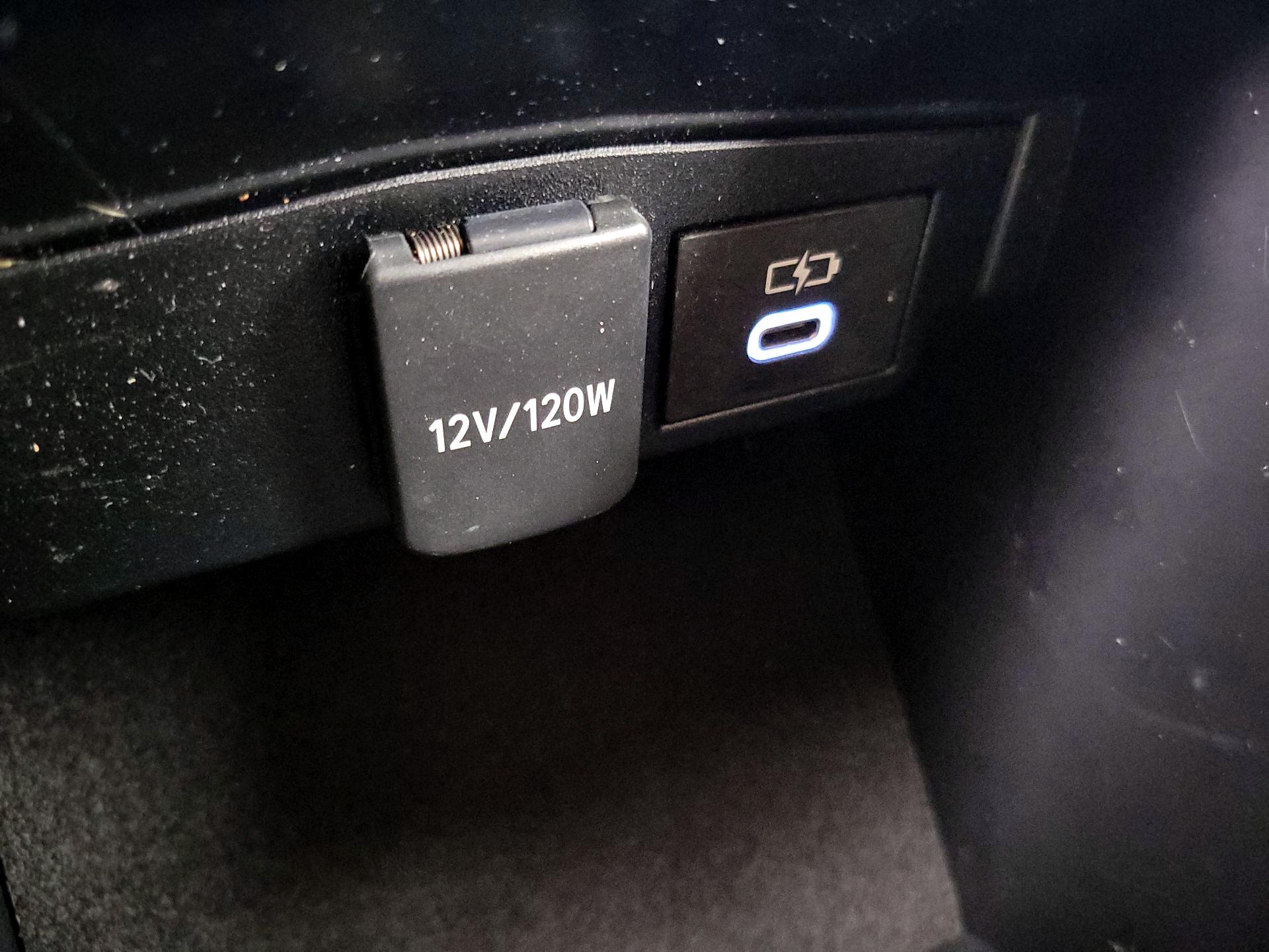 Thumbnail: 2023 Toyota Corolla - 18