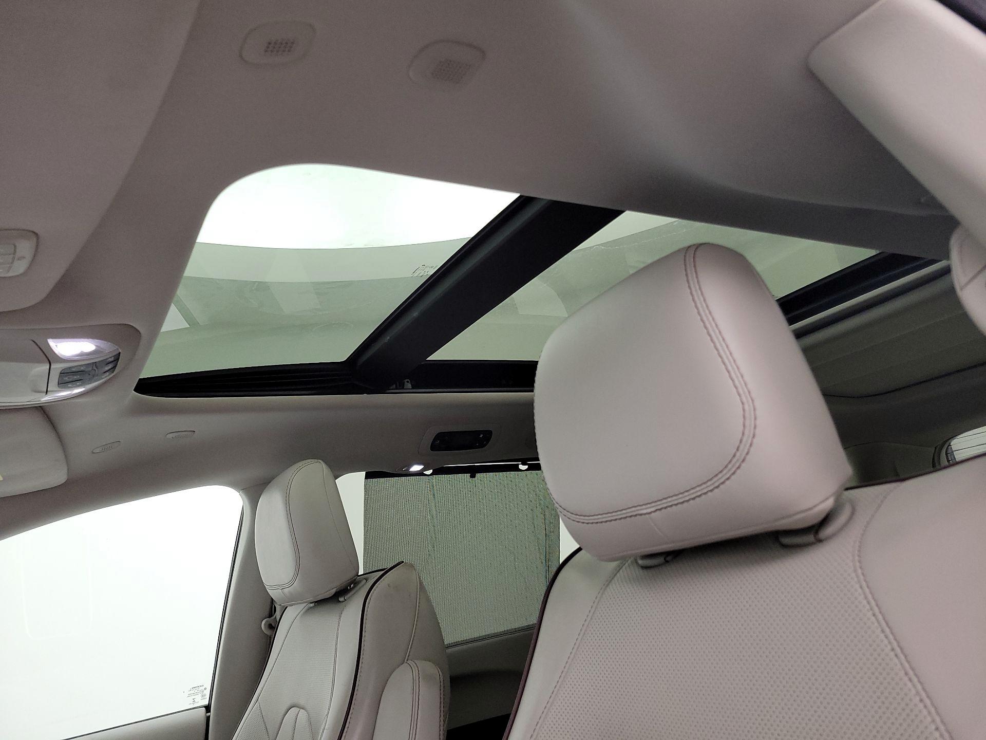 Thumbnail: 2020 Chrysler Pacifica - 20