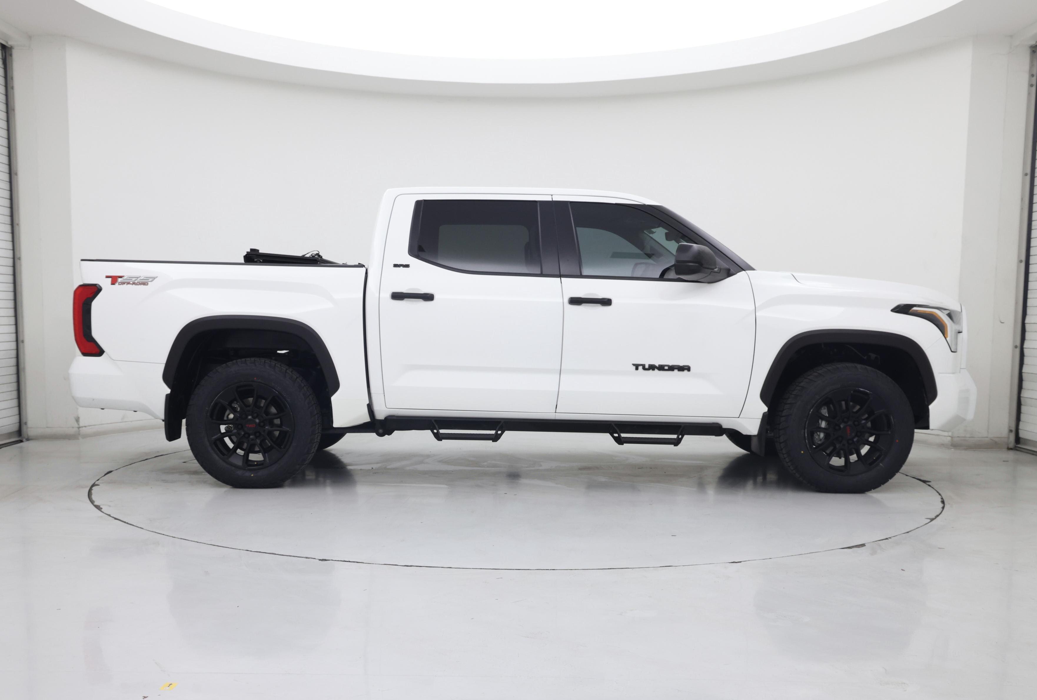 Thumbnail: 2024 Toyota Tundra - 7