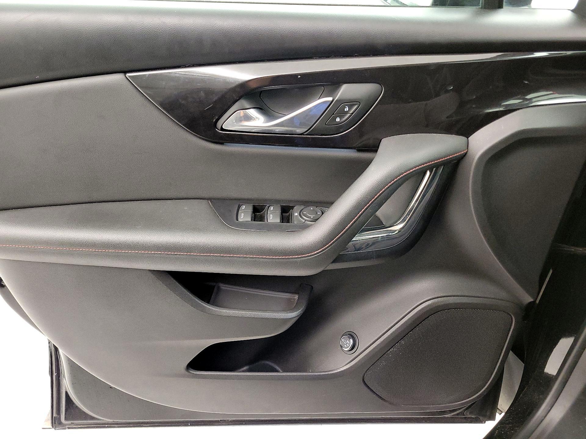 Thumbnail: 2019 Chevrolet Blazer - 12