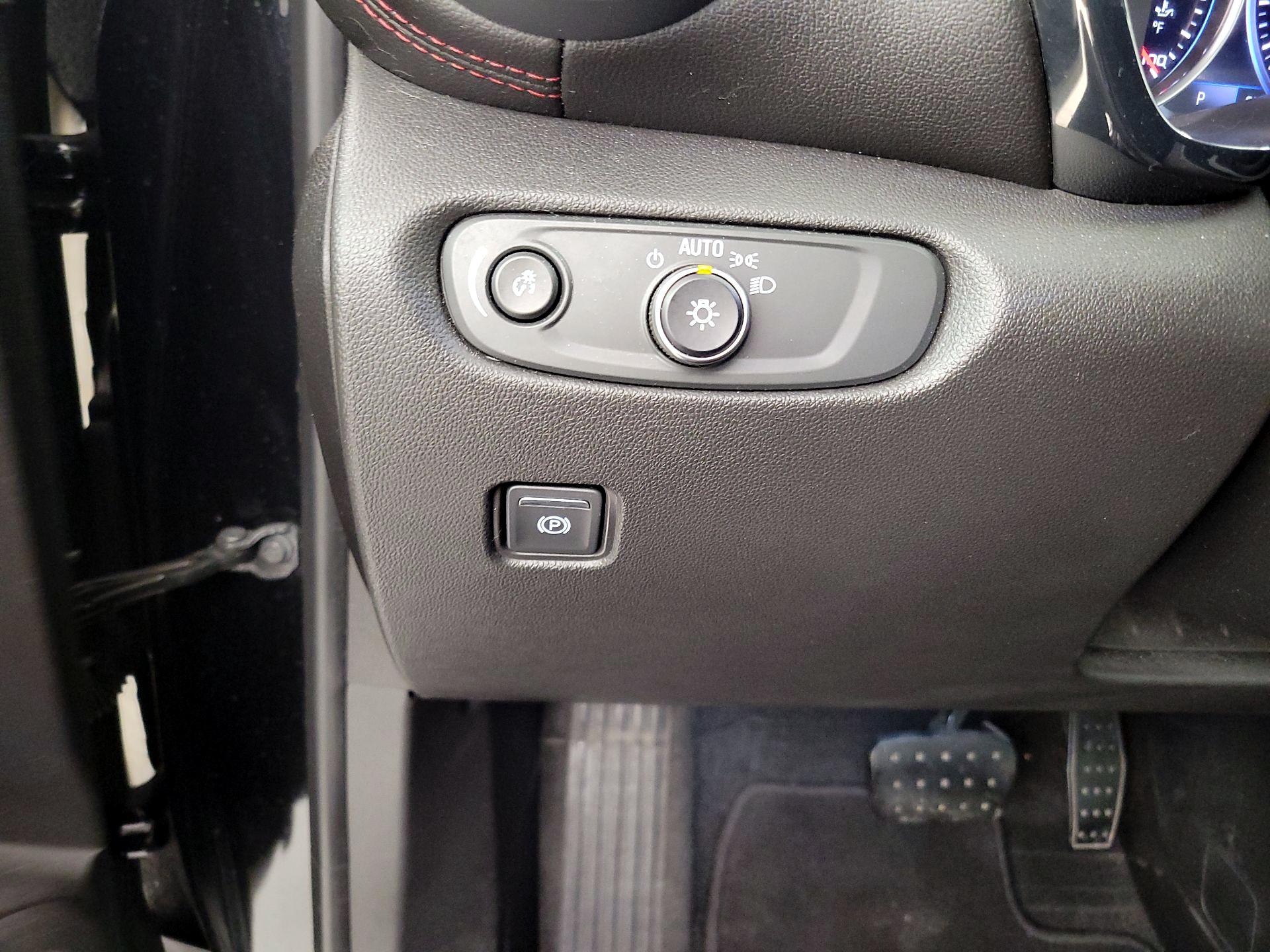 Thumbnail: 2019 Chevrolet Blazer - 13