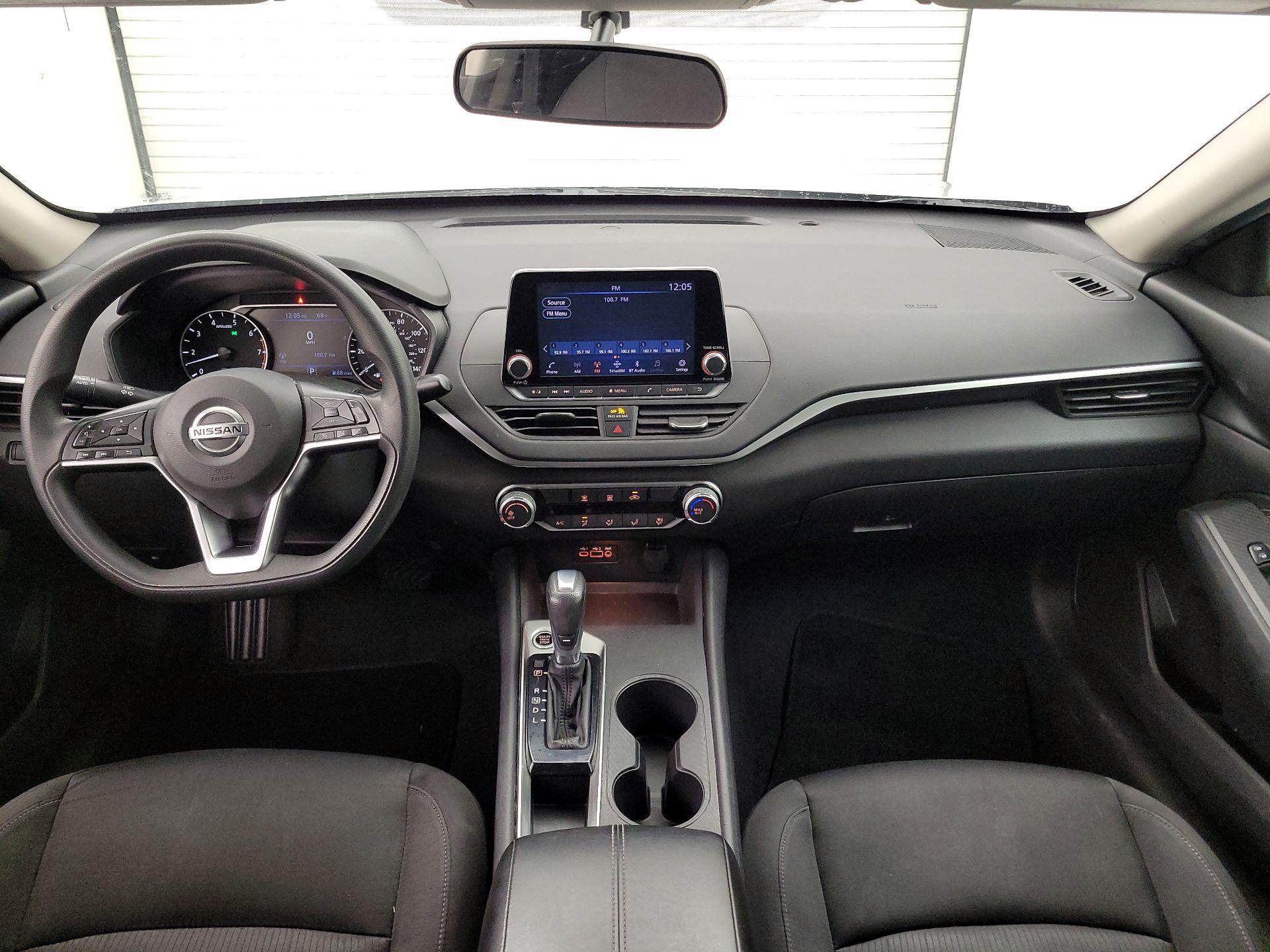 Thumbnail: 2020 Nissan Altima - 9