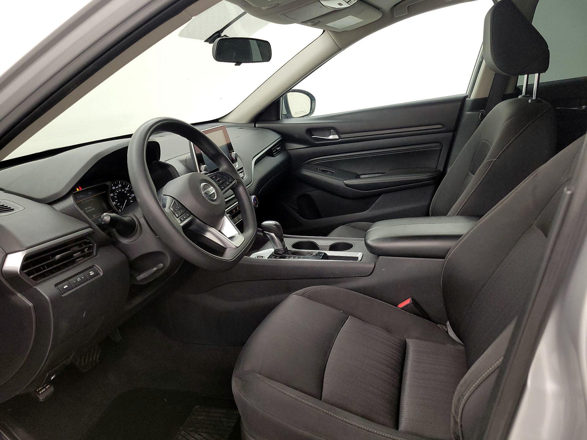 Thumbnail: 2020 Nissan Altima - 11