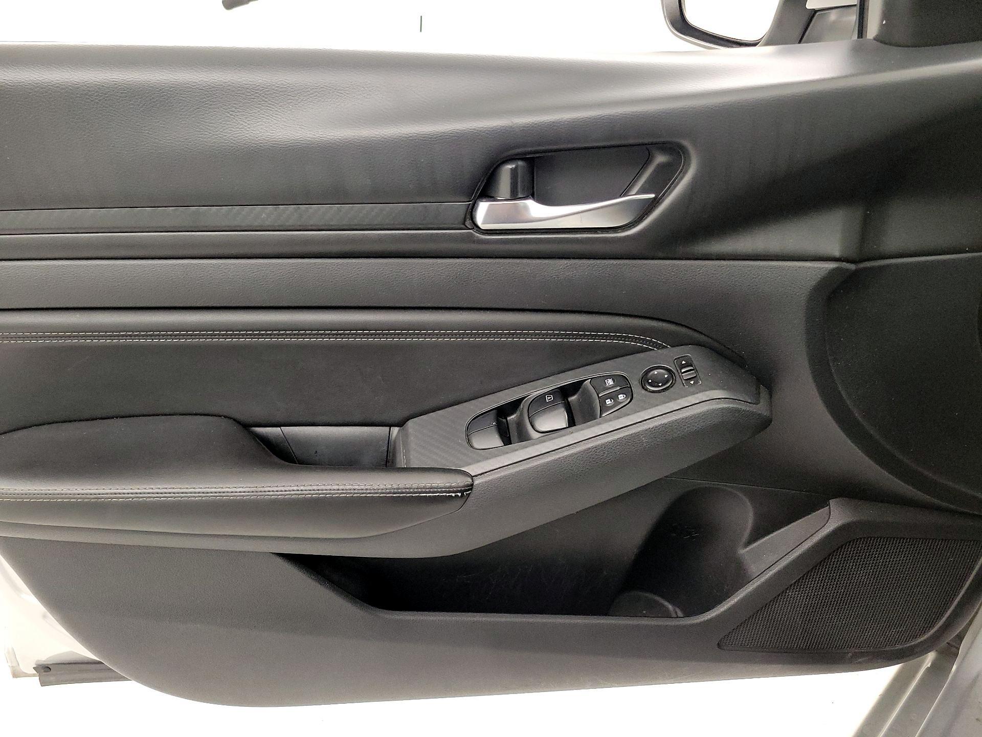 Thumbnail: 2020 Nissan Altima - 12