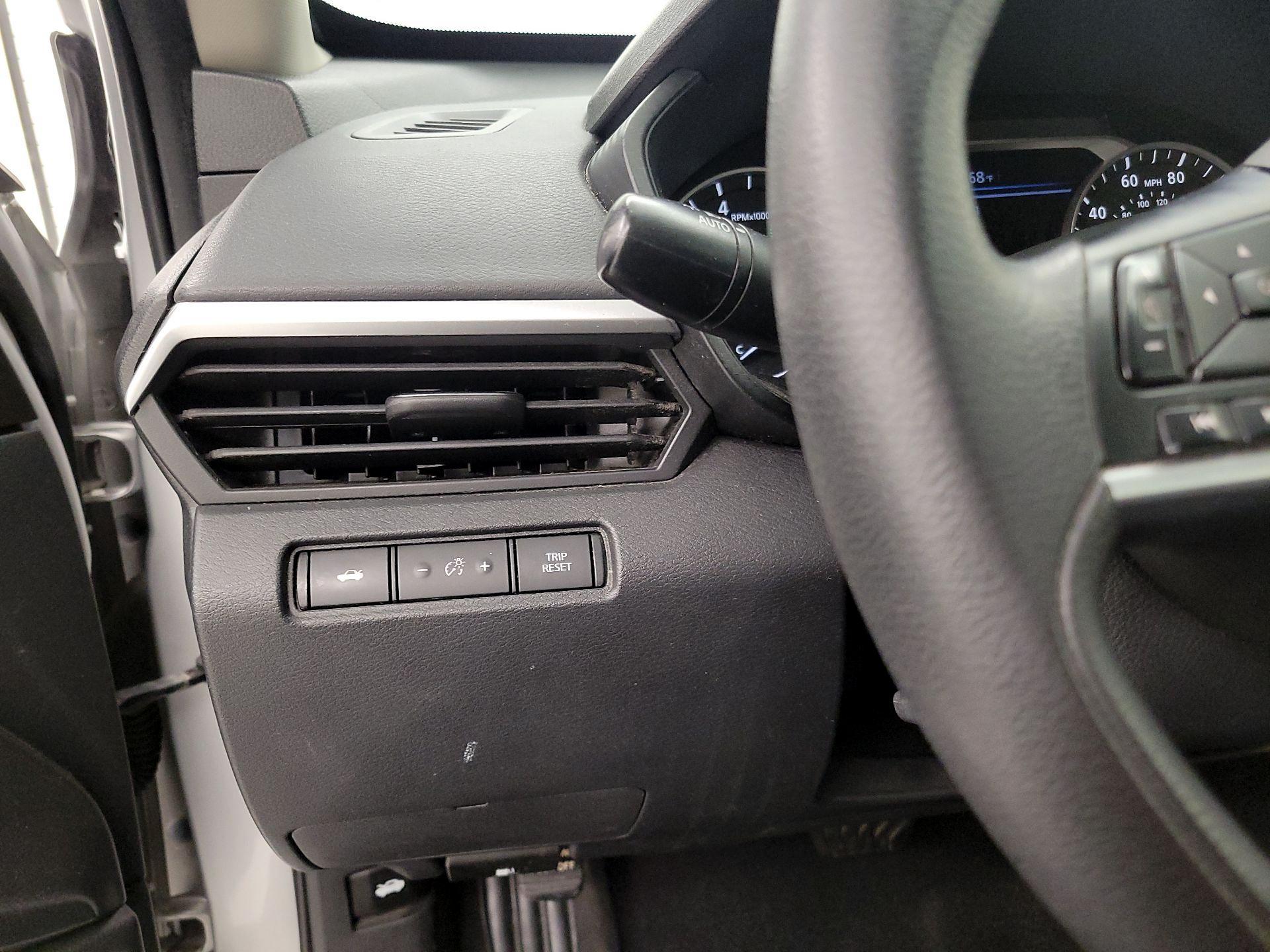 Thumbnail: 2020 Nissan Altima - 13