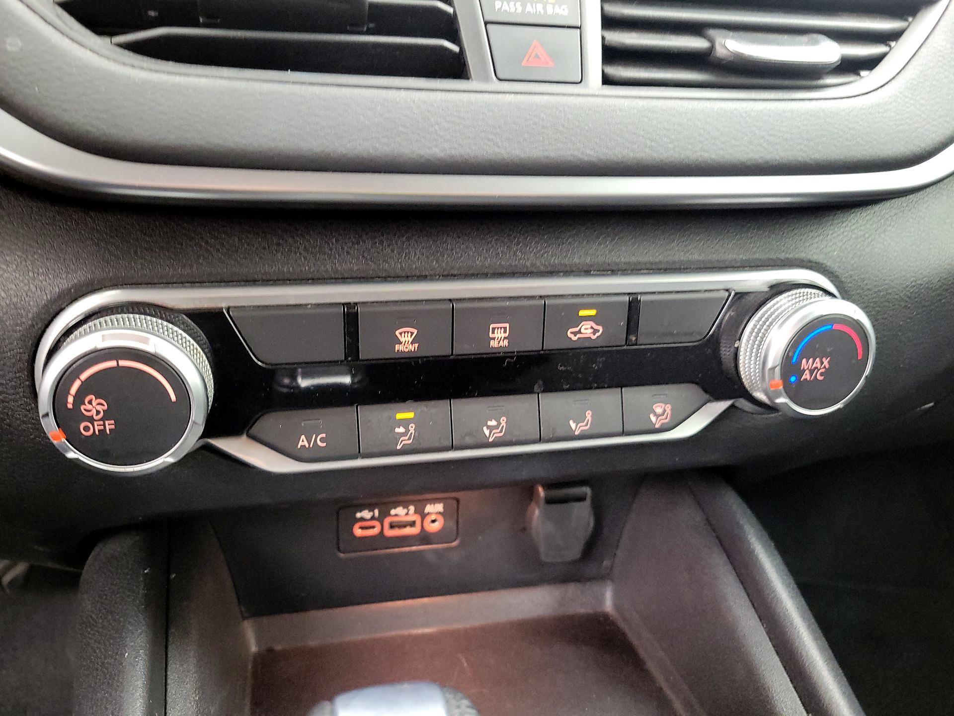 Thumbnail: 2020 Nissan Altima - 16