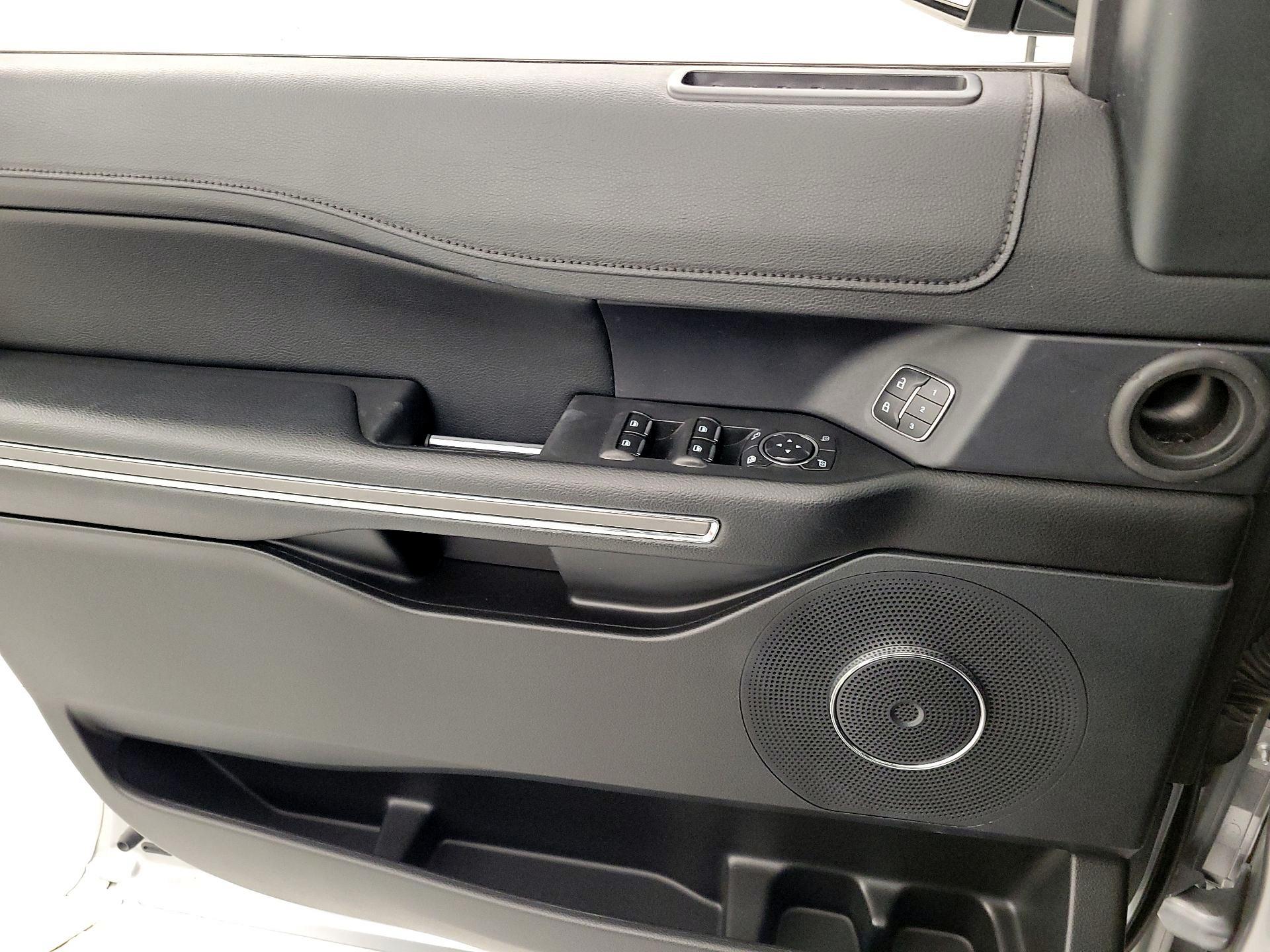 Thumbnail: 2020 Ford Expedition - 12