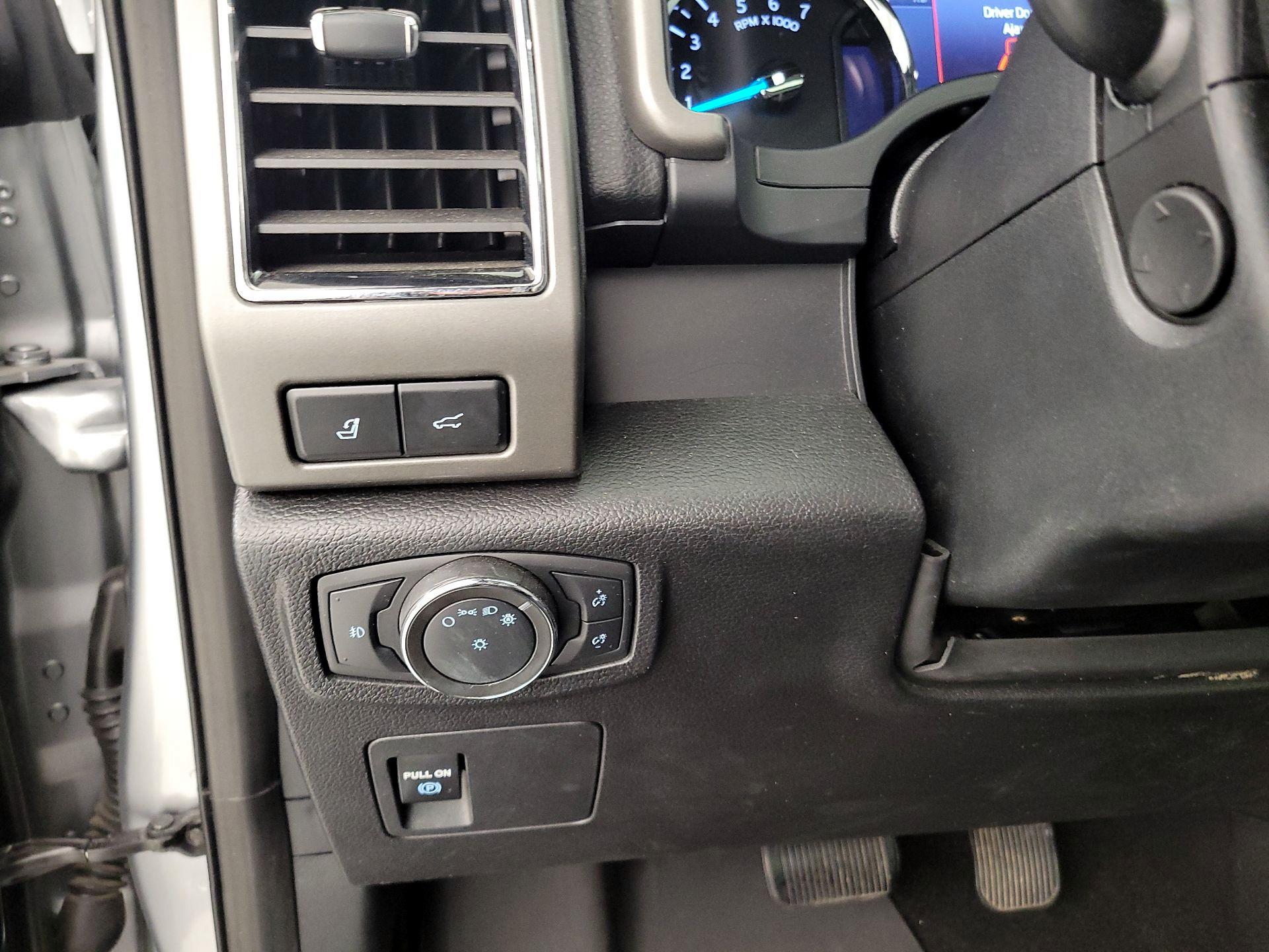 Thumbnail: 2020 Ford Expedition - 13