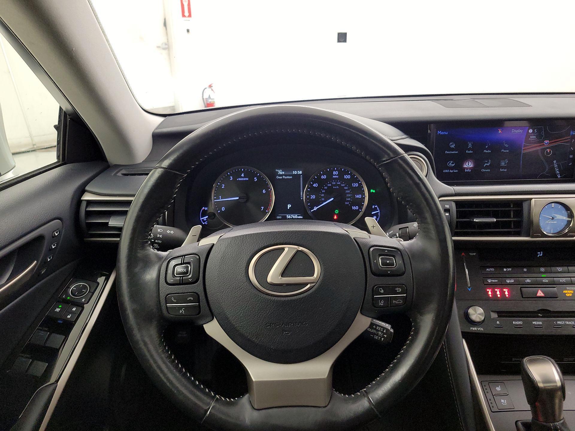 Thumbnail: 2018 Lexus IS - 10