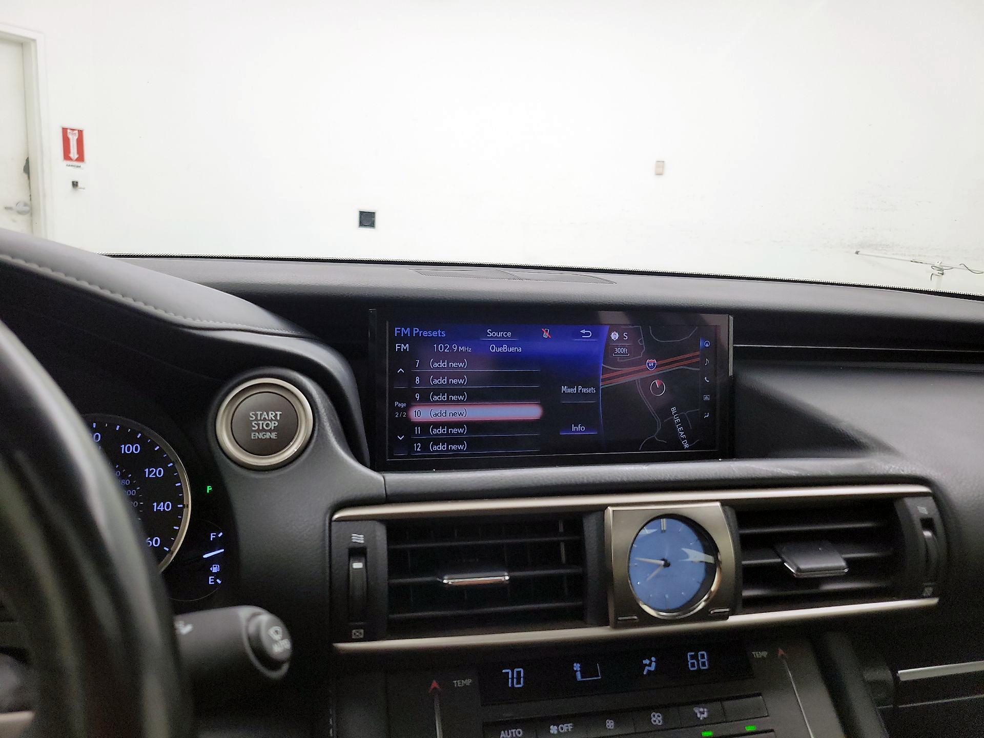 Thumbnail: 2018 Lexus IS - 16