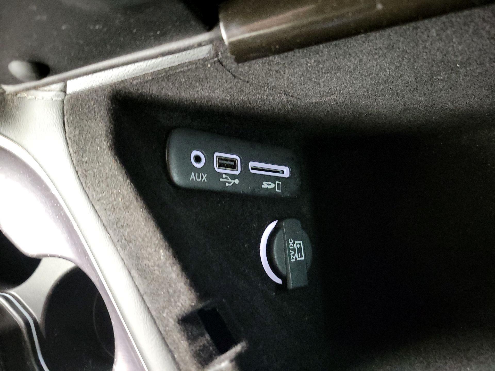 Thumbnail: 2016 Dodge Challenger - 17