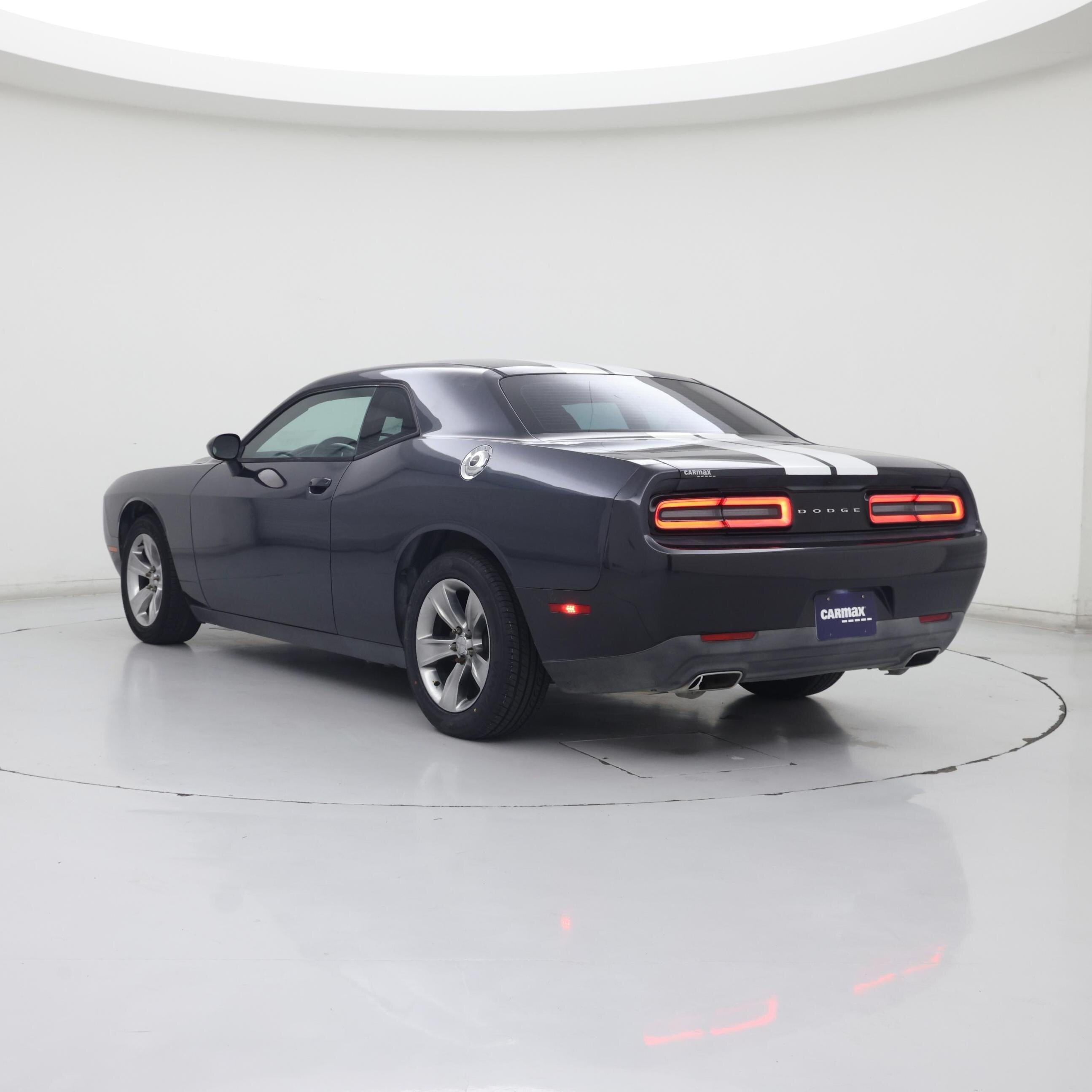 Thumbnail: 2016 Dodge Challenger - 2