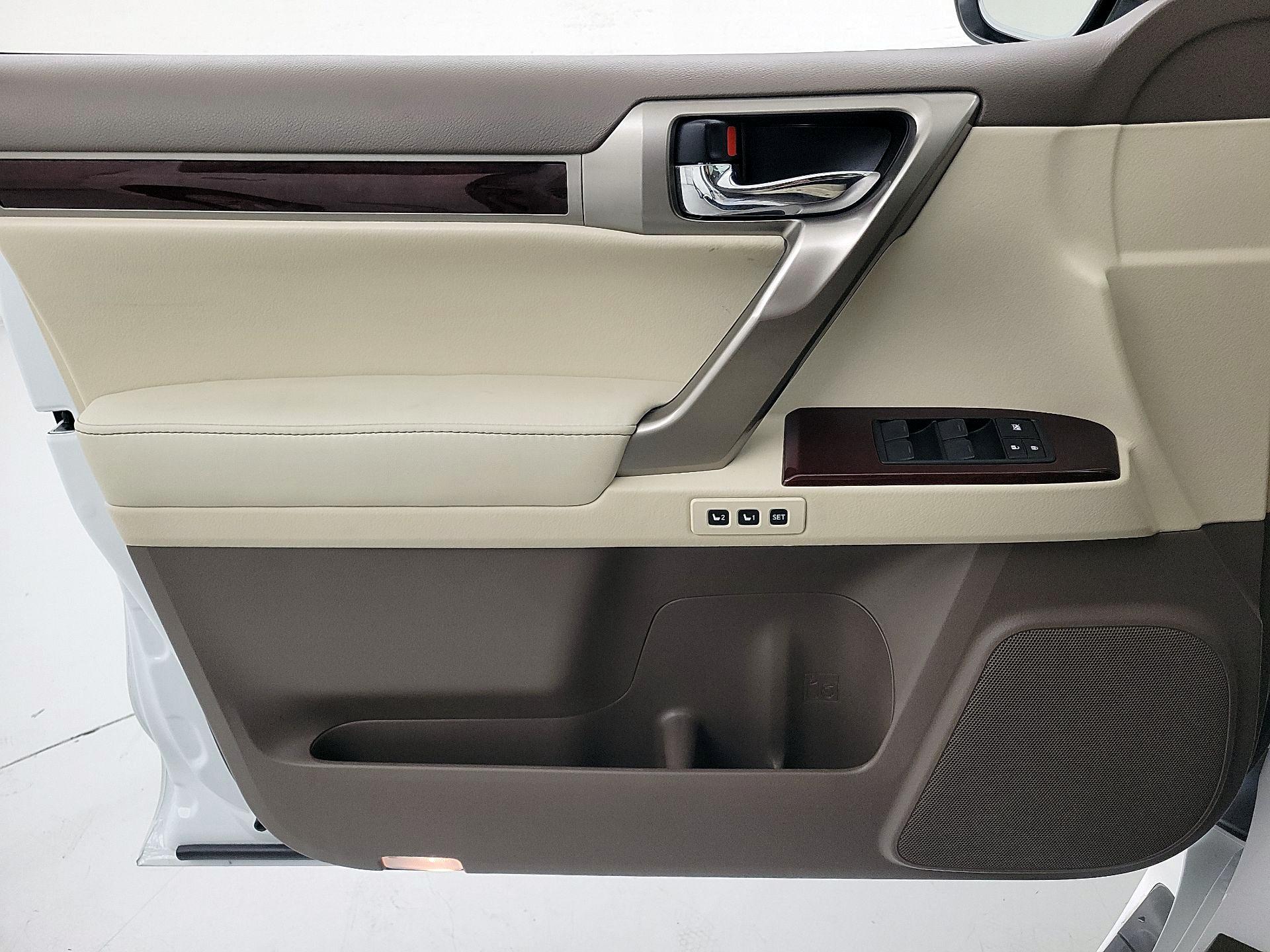 Thumbnail: 2019 Lexus GX - 12