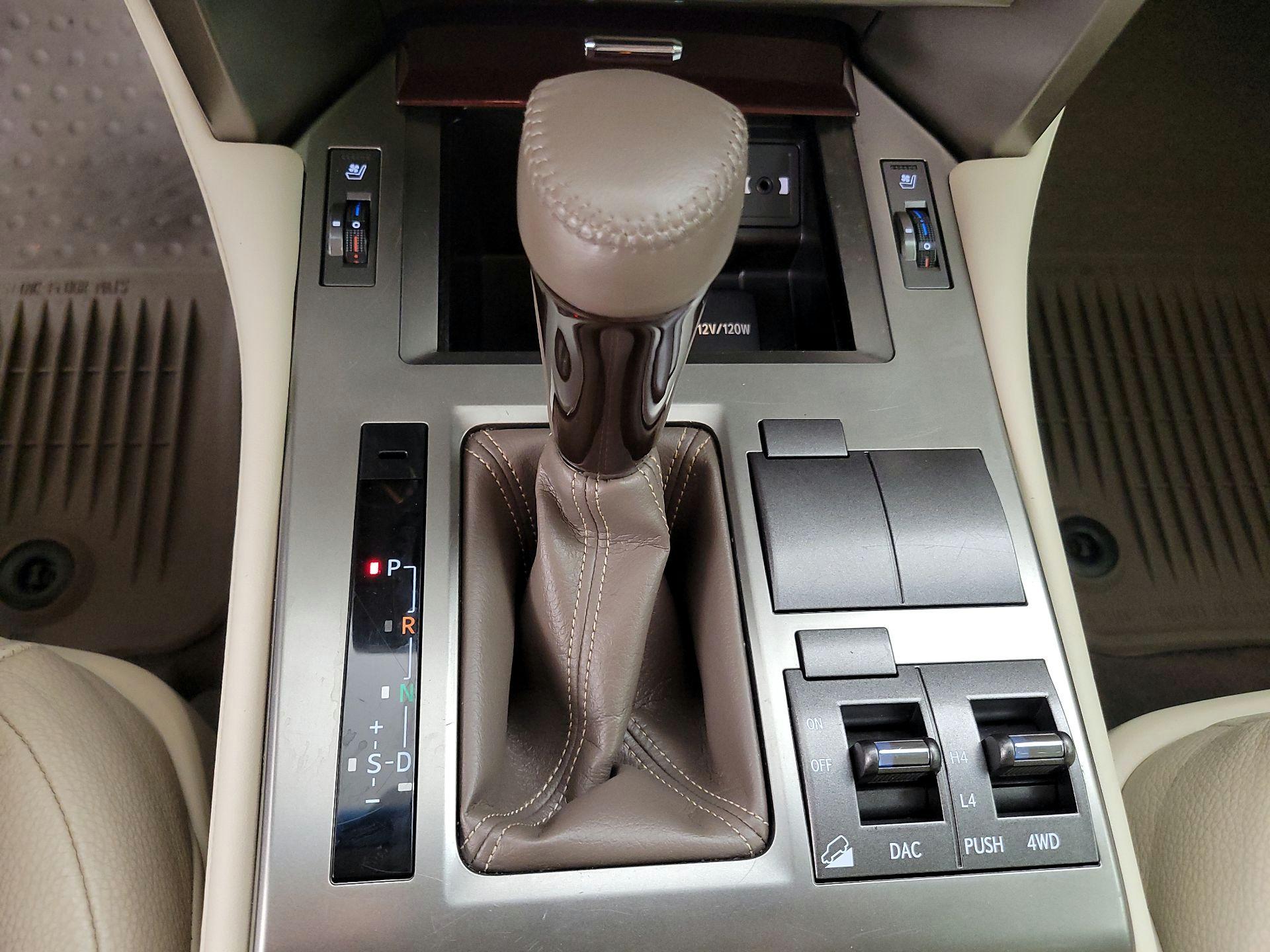 Thumbnail: 2019 Lexus GX - 18