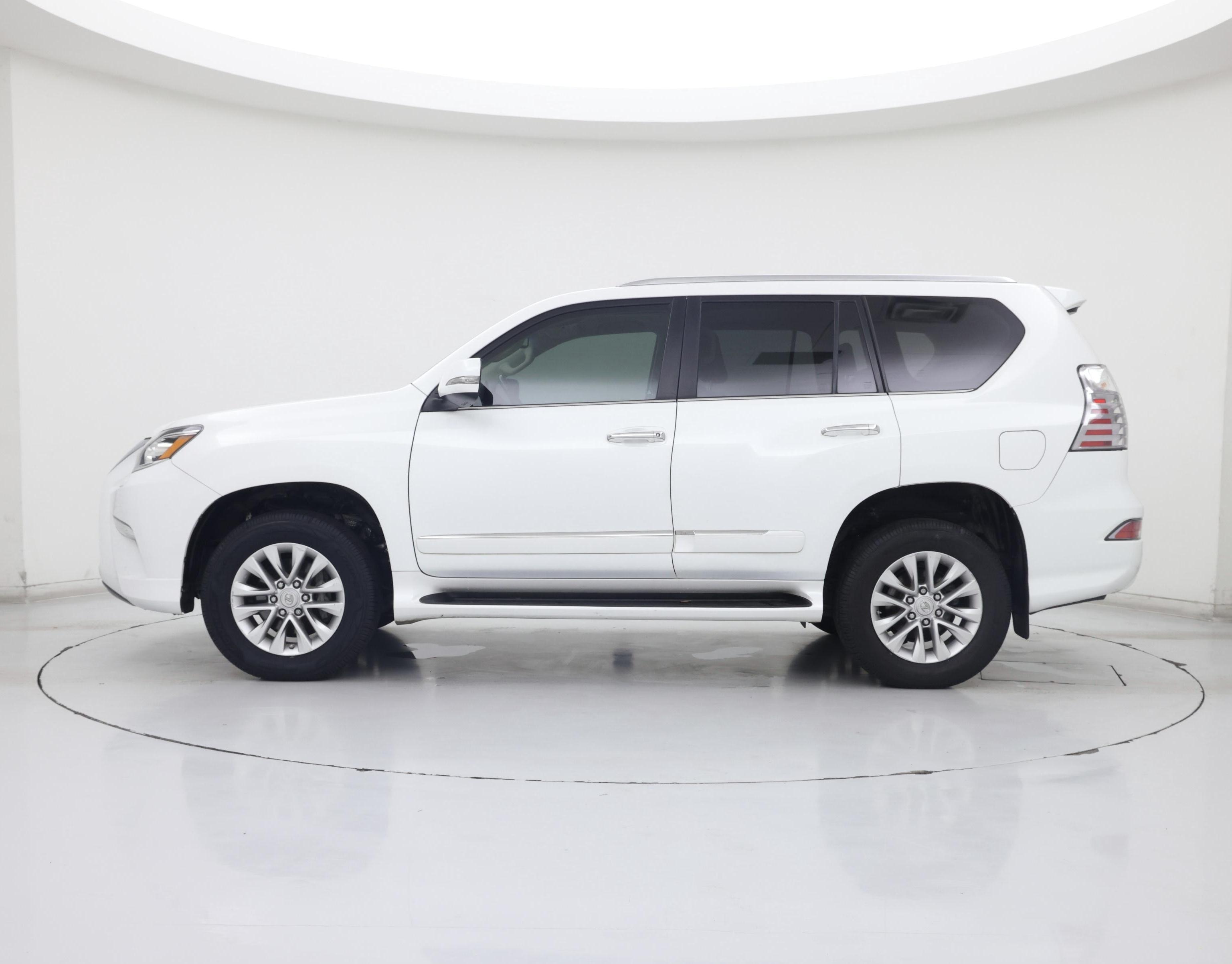 Thumbnail: 2019 Lexus GX - 3