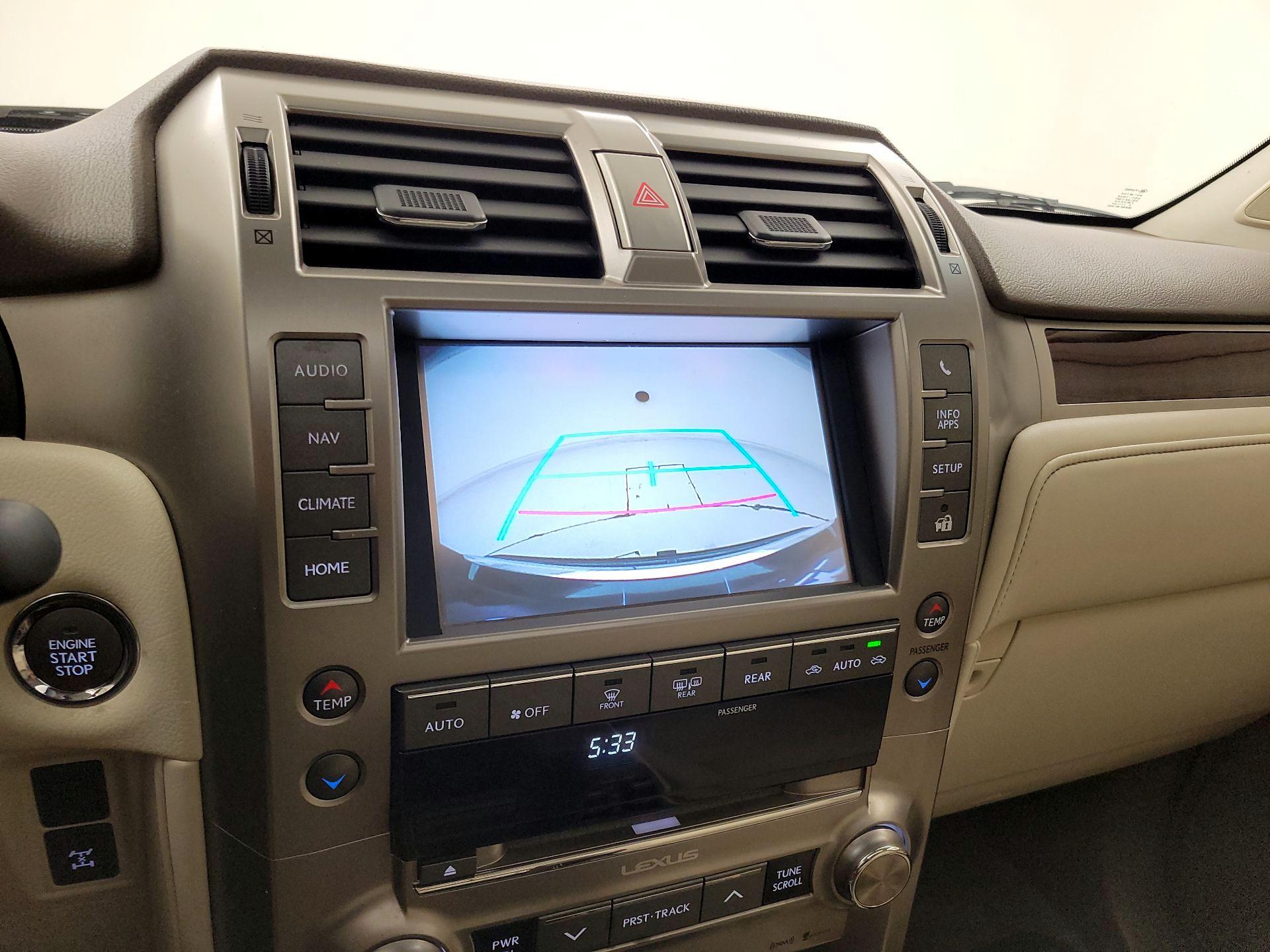 Thumbnail: 2016 Lexus GX - 15