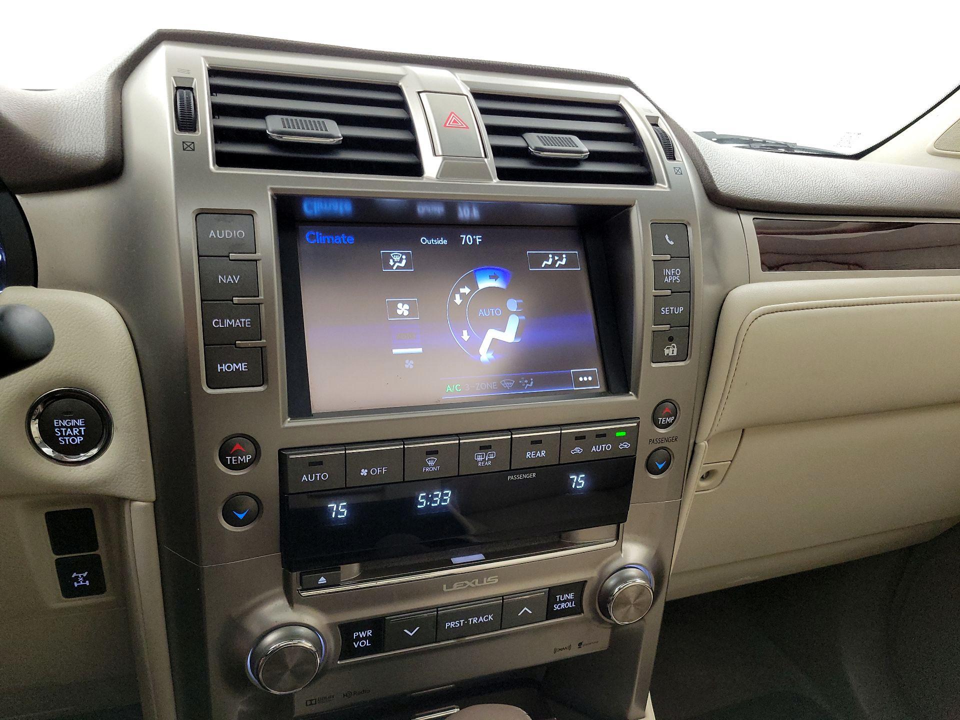 Thumbnail: 2016 Lexus GX - 17