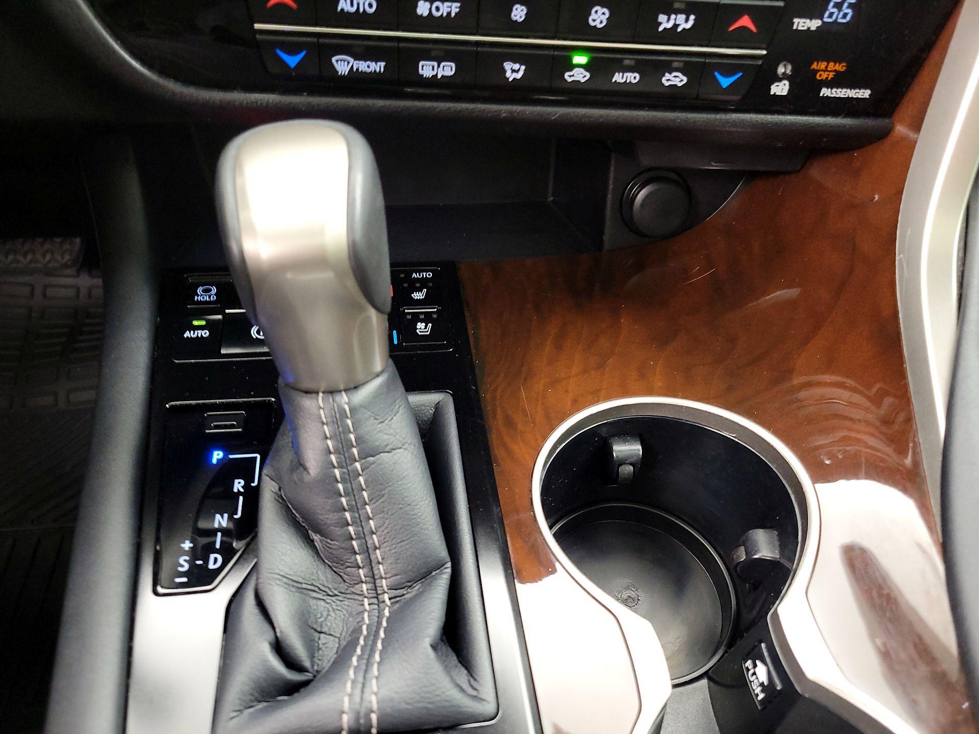 Thumbnail: 2017 Lexus RX - 18